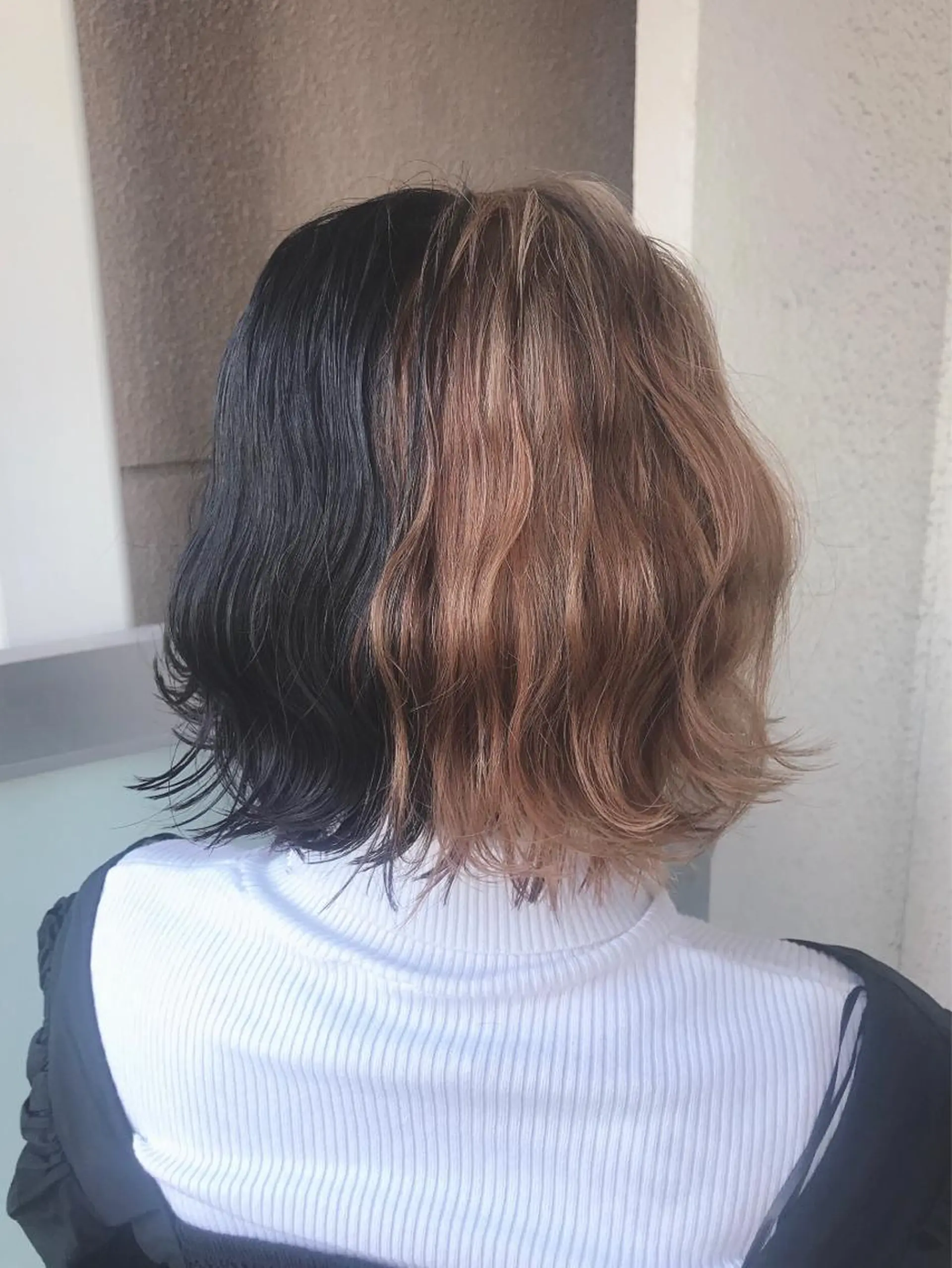 ミディアム カラー 岩谷/ブリーチ 🪽透明感カラーのヘアスタイル