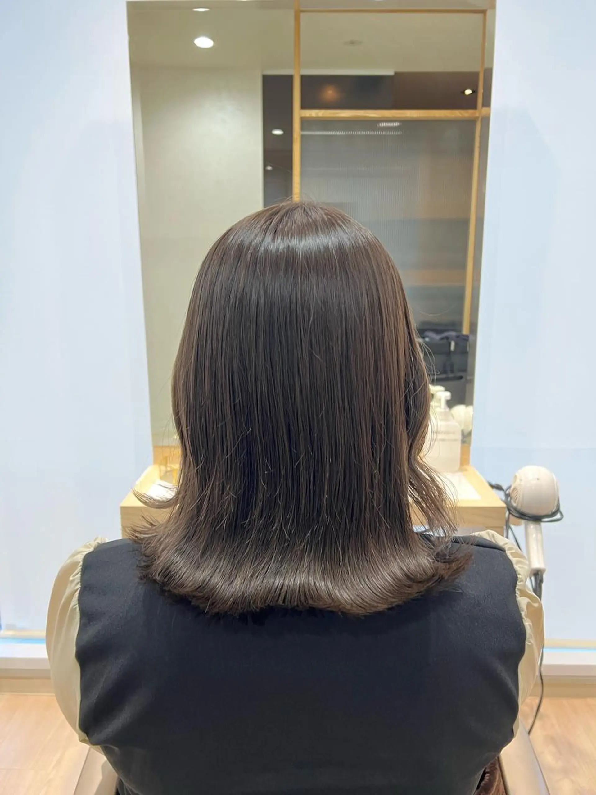 ミディアム カラー アッシュ ベージュカラー 透明感カラー ✨🌿大人可愛い愛さ れhair🌿✨松本のヘアスタイル