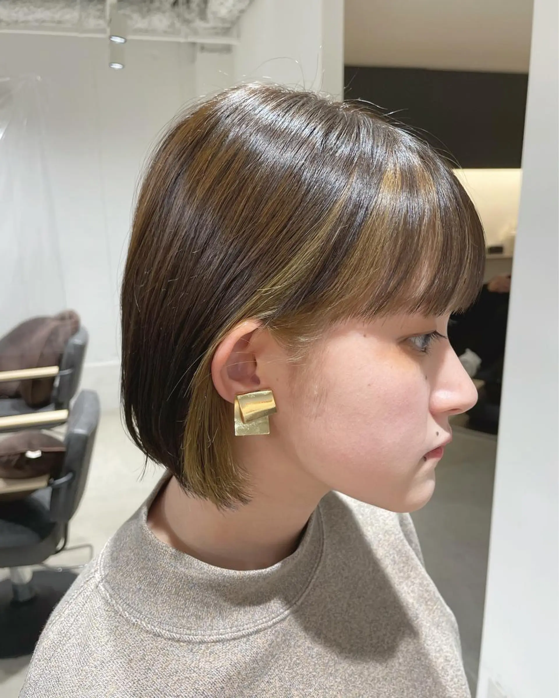 ショート 暖色カラー🍊 ボブ🌿顔周りcutのヘアスタイル