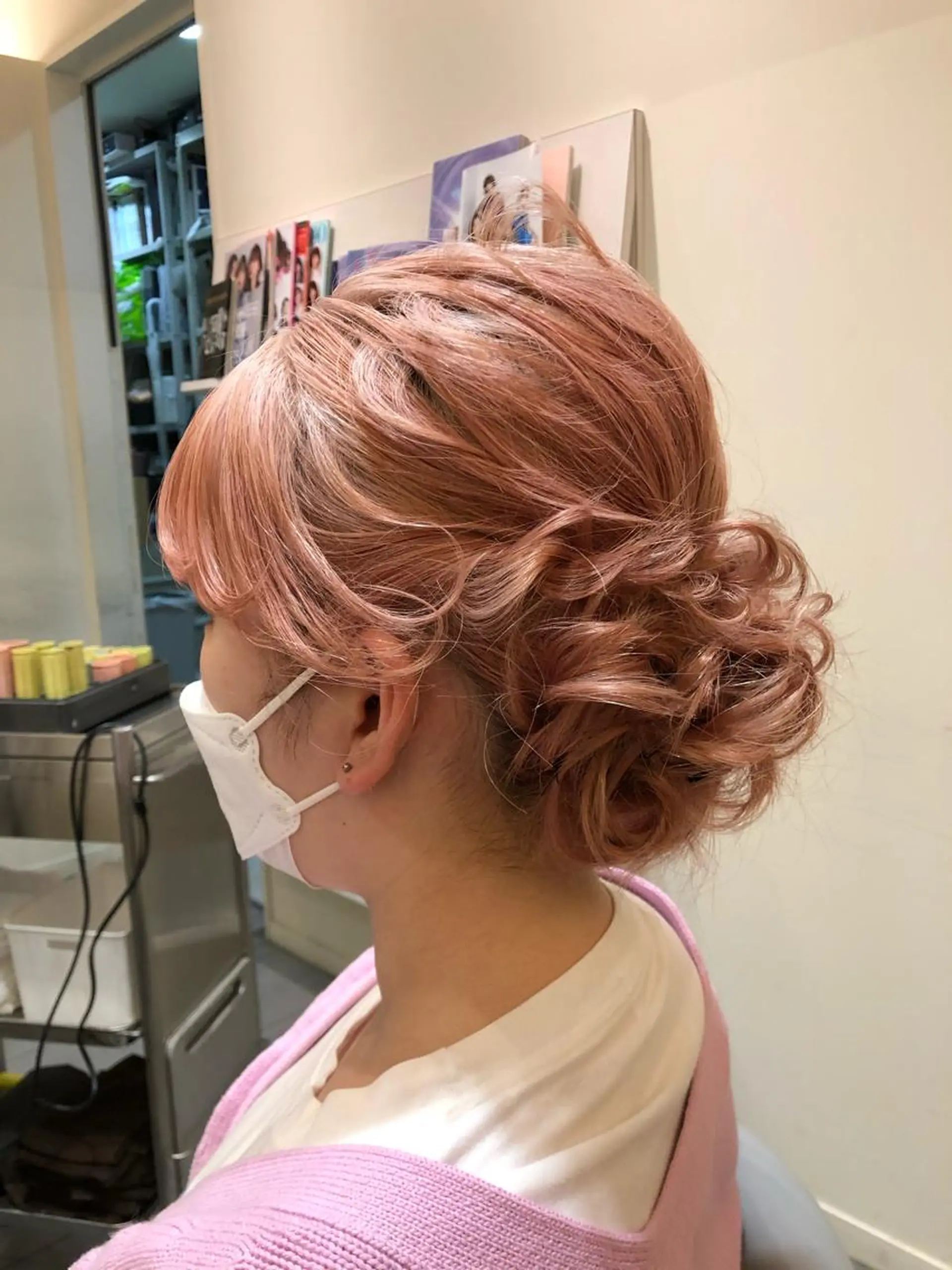 ヘアアレンジ Ｈａｉｒ’ｓ Ｇａｌｌeｒｙ所属・コテ巻きパーマ 阪上 沙織のヘアスタイル