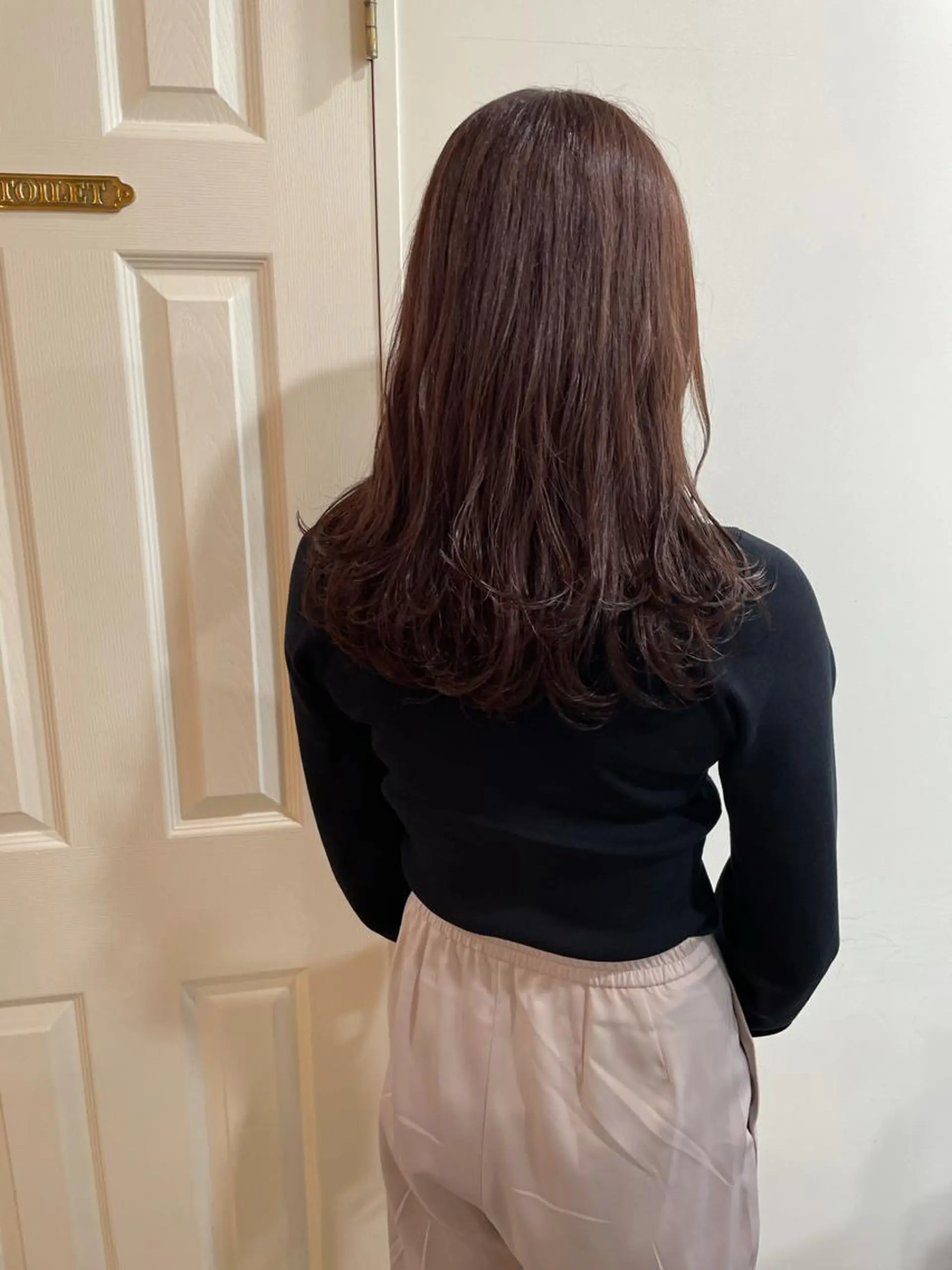 ロング カラー カット ヘアカラー トリートメント MIOベージュカラー 柔らかいカラーのヘアスタイル