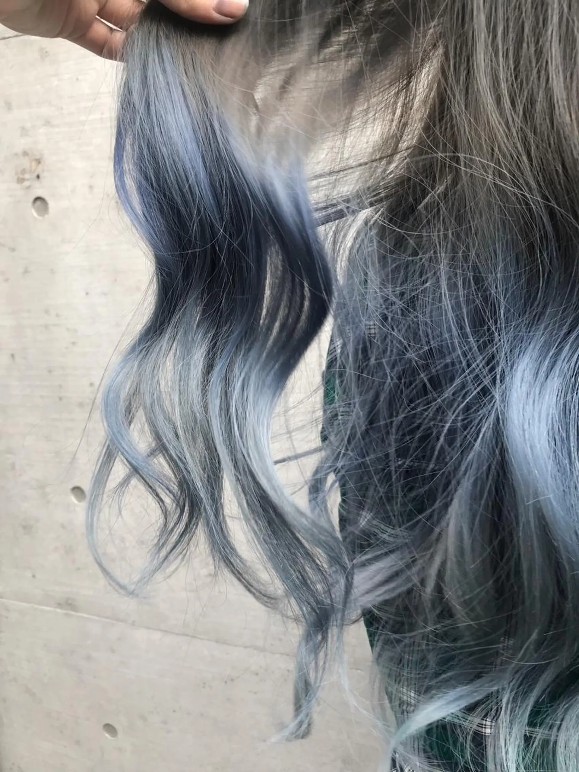 ロング カラー ブリーチ ブルーカラー 色落ちまでキレイに！ ！女性サロンのヘアスタイル