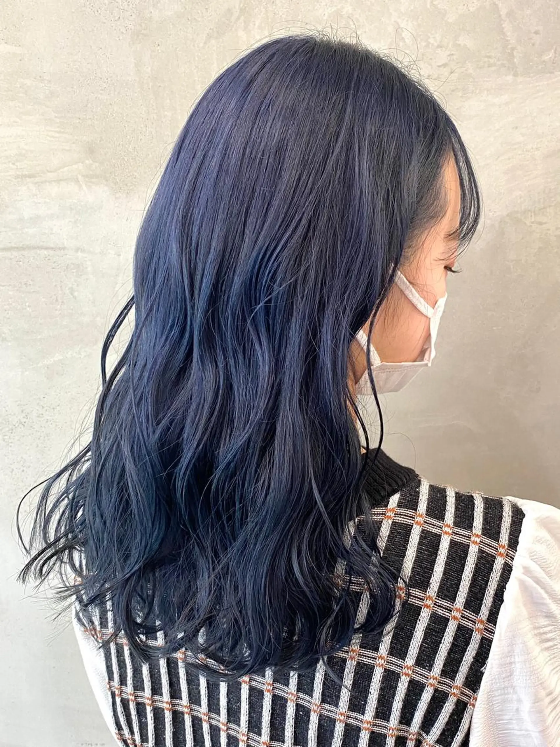セミロング カラー ブリーチ ブルーカラー ネイビーカラー カット ヘアカラー トリートメント 🫧透明感カラー🫧 OIKAWAのヘアスタイル