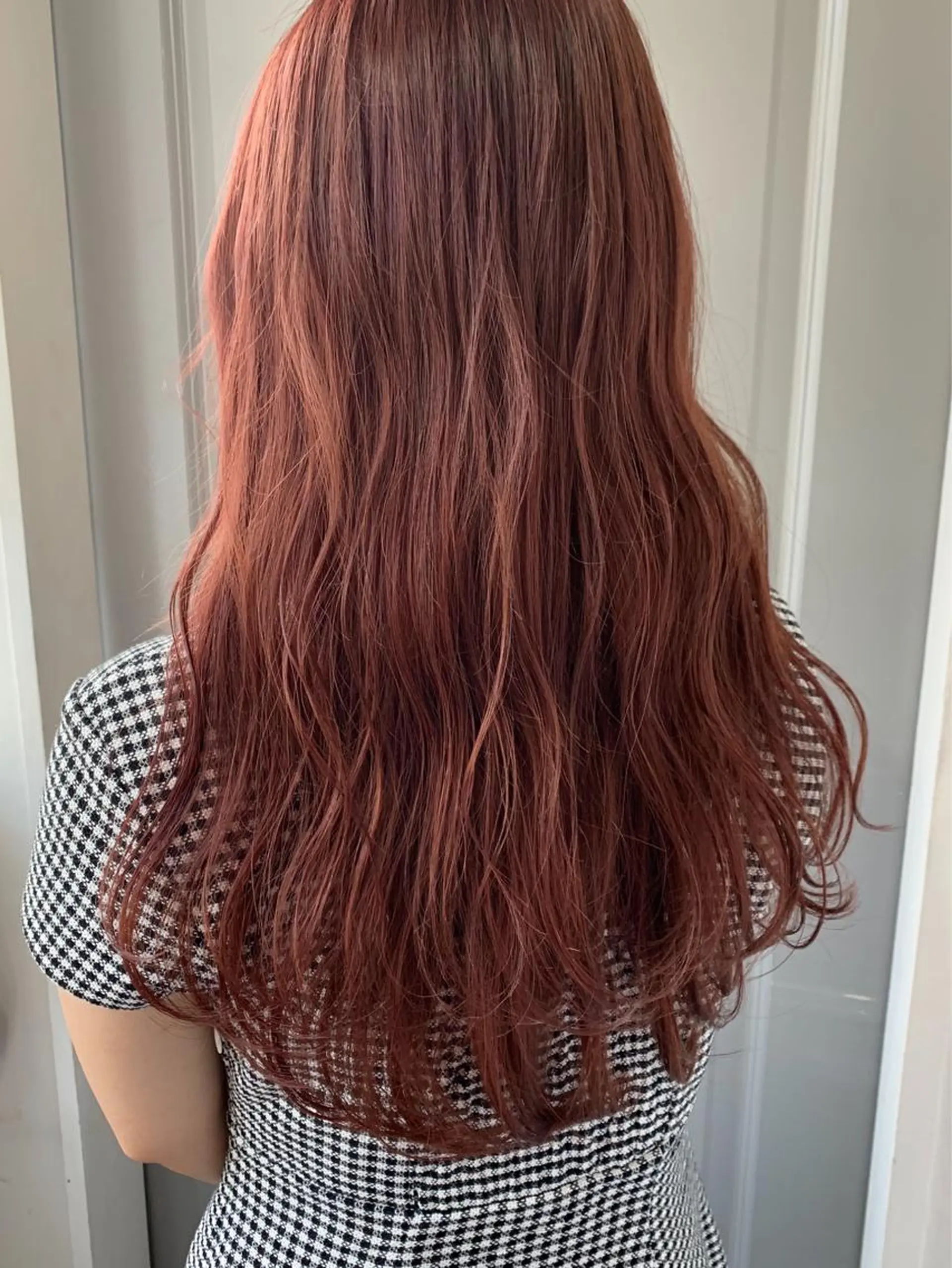 ロング カラー ヘアアレンジ グレージュ ピンクカラー 古賀 侑磨のヘアスタイル