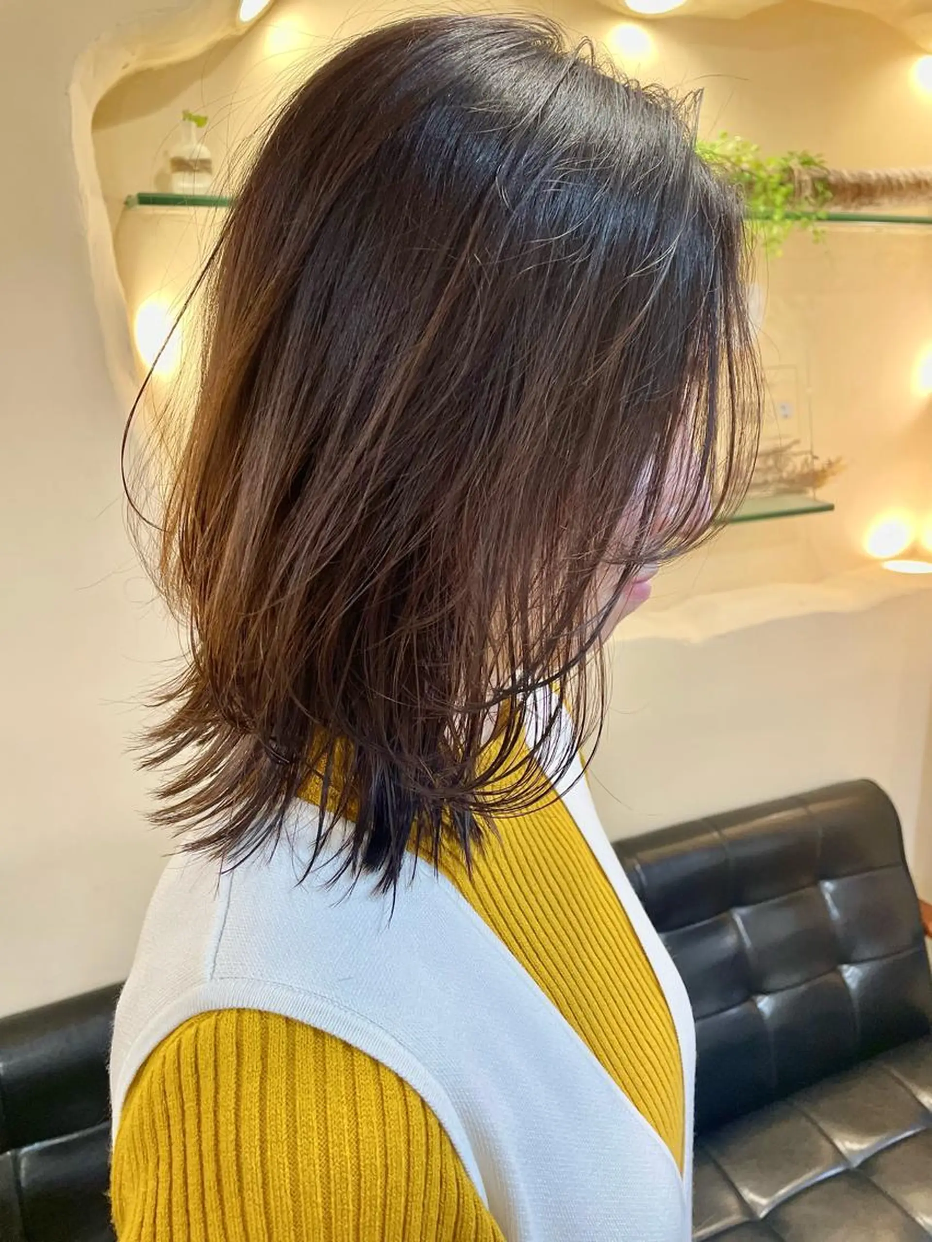 ミディアム くびれヘア モリオフロムロンドン池袋店所属・冨永 さやかのヘアスタイル