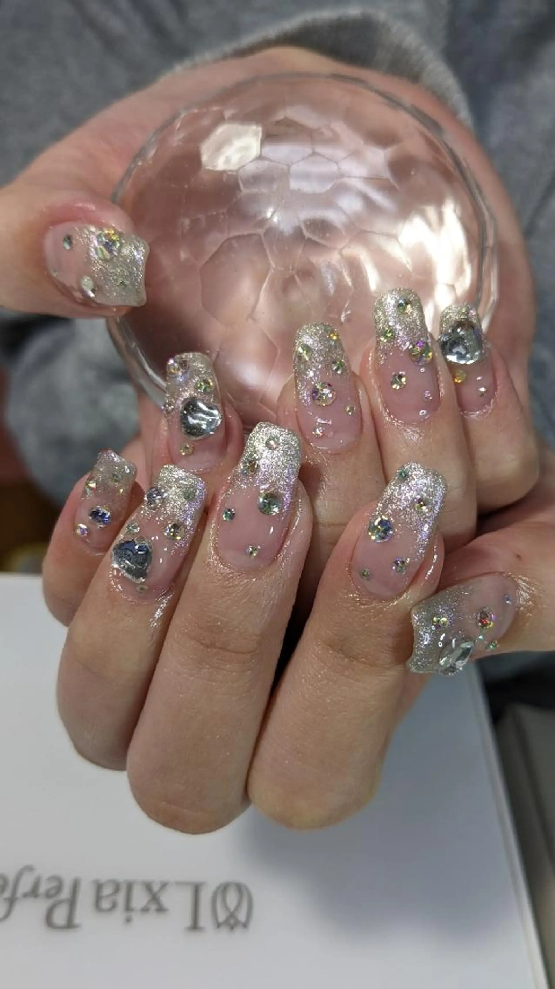 ネイル マグネットネイル フラワー ムーンのネイルデザイン