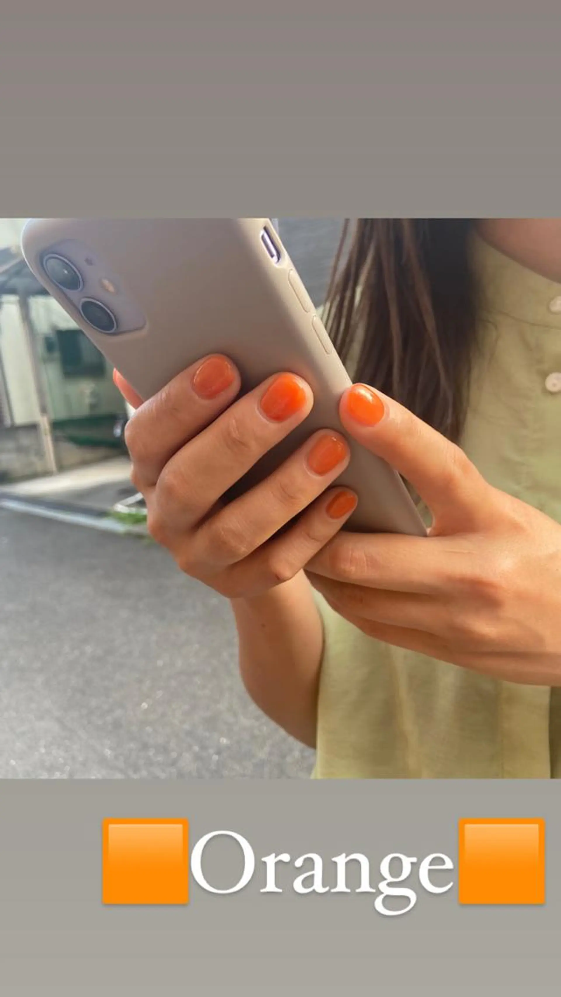 ネイル カジュアル 韓国ネイル ワンカラーネイル オレンジ ショートネイル . unffのネイルデザイン