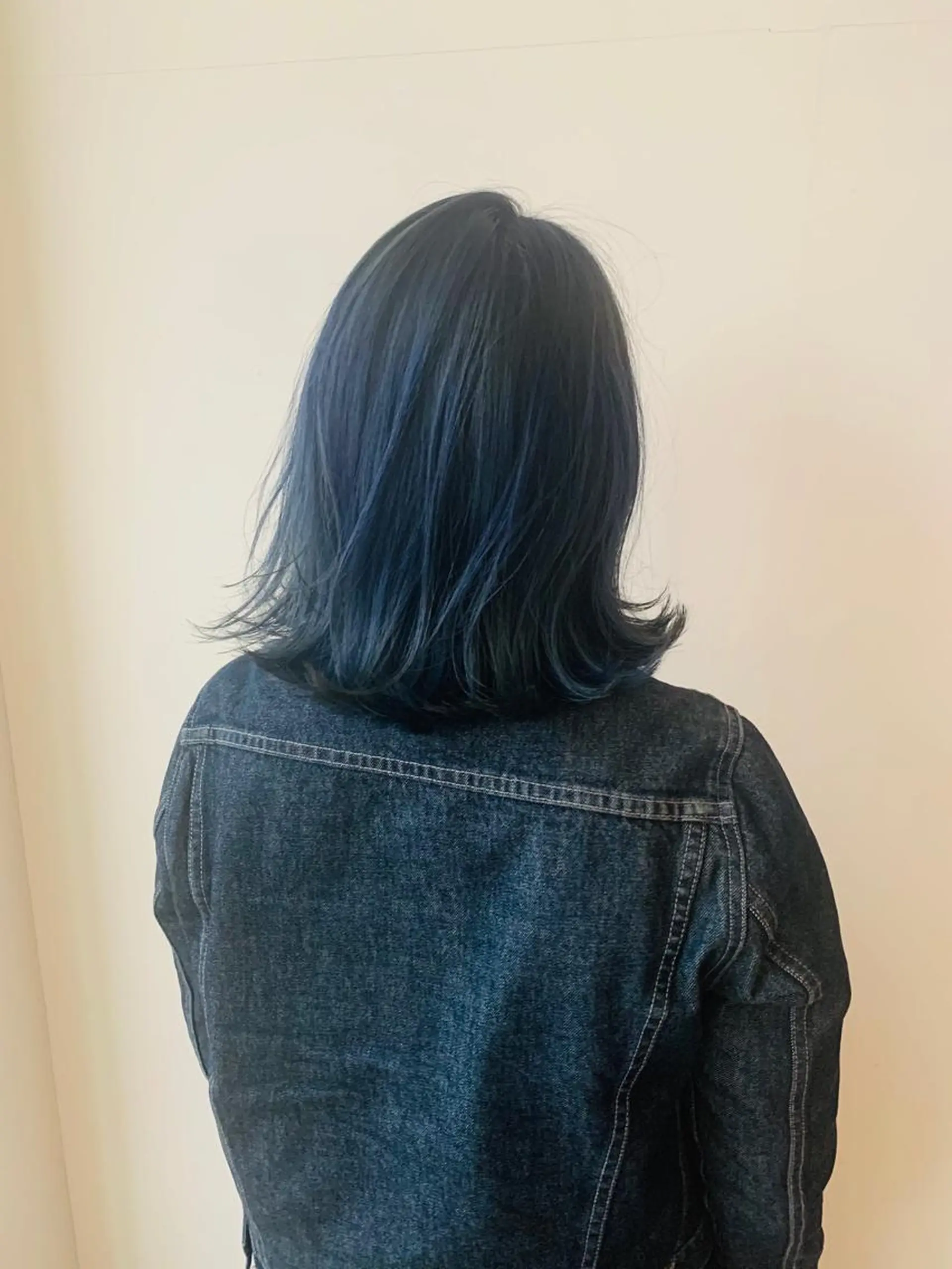 ミディアム 福田 美波のヘアスタイル