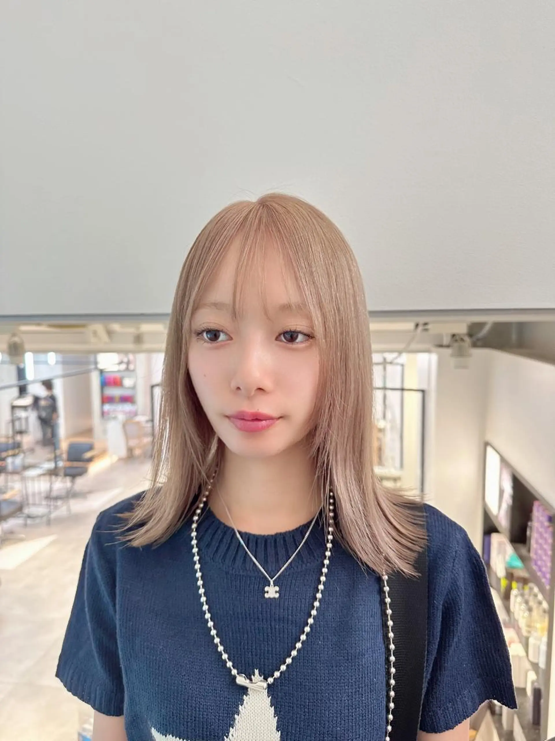 ミディアム カラー ヘアアレンジ ハイトーン特化 pepe🎀のヘアスタイル