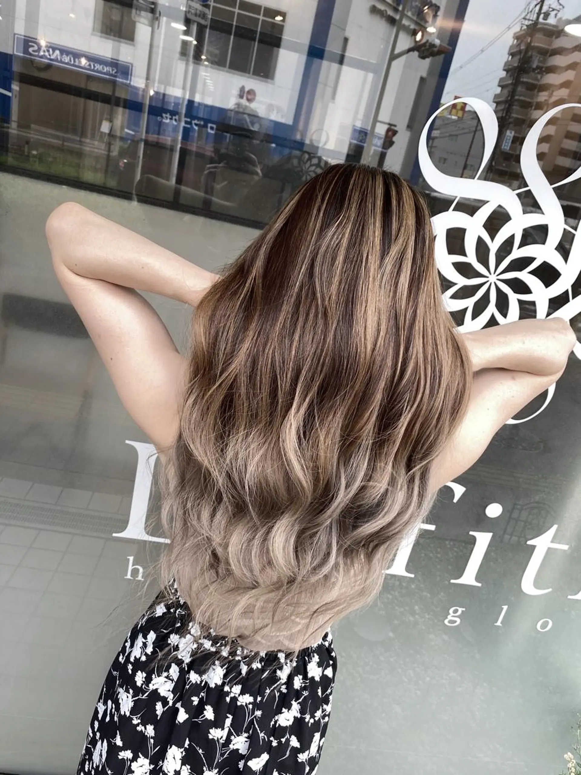 ロング カラー ヘアアレンジ Belle hair Design青野大貴のヘアスタイル