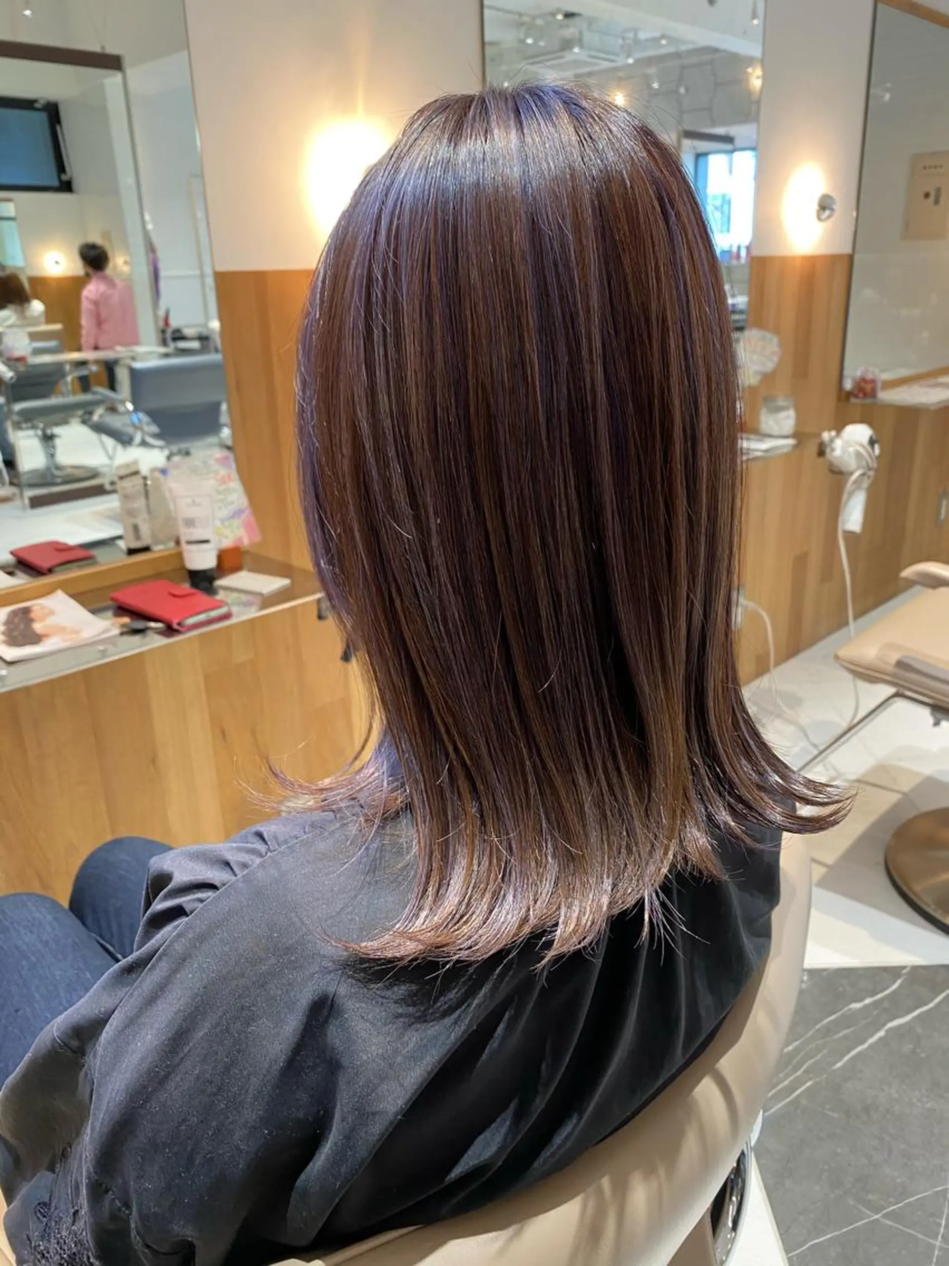 ミディアム カラー ブリーチ 透明感カラー デザインカラー ハイライトカラー ボブ カット ヘアカラー ボブ/ハイトーン 福生Radix 下田のヘアスタイル