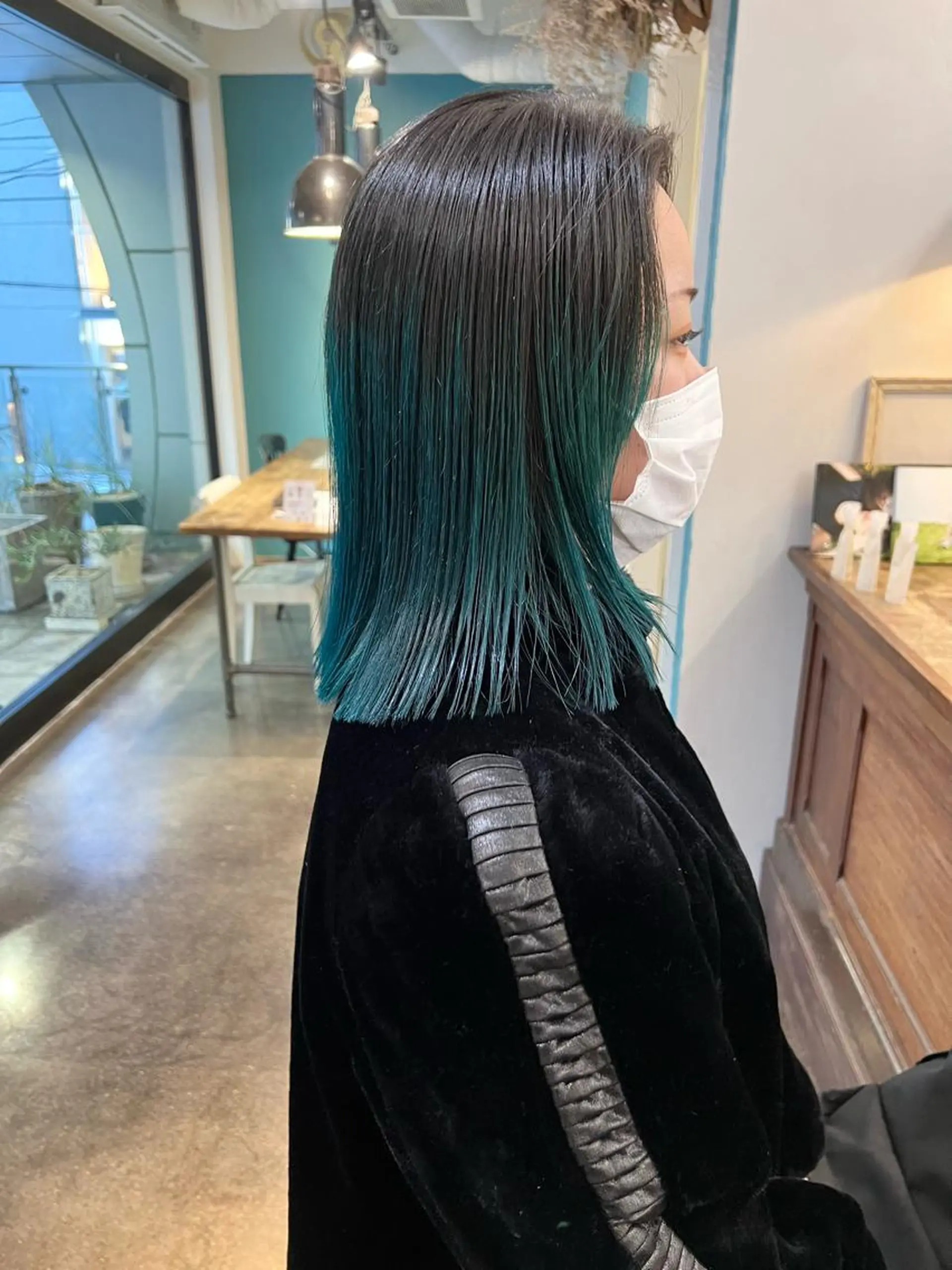 ミディアム カラー バレイヤージュ ブリーチ ブルーカラー ケアブリーチ ダブルカラー カット ヘアカラー 千葉 郁也のヘアスタイル