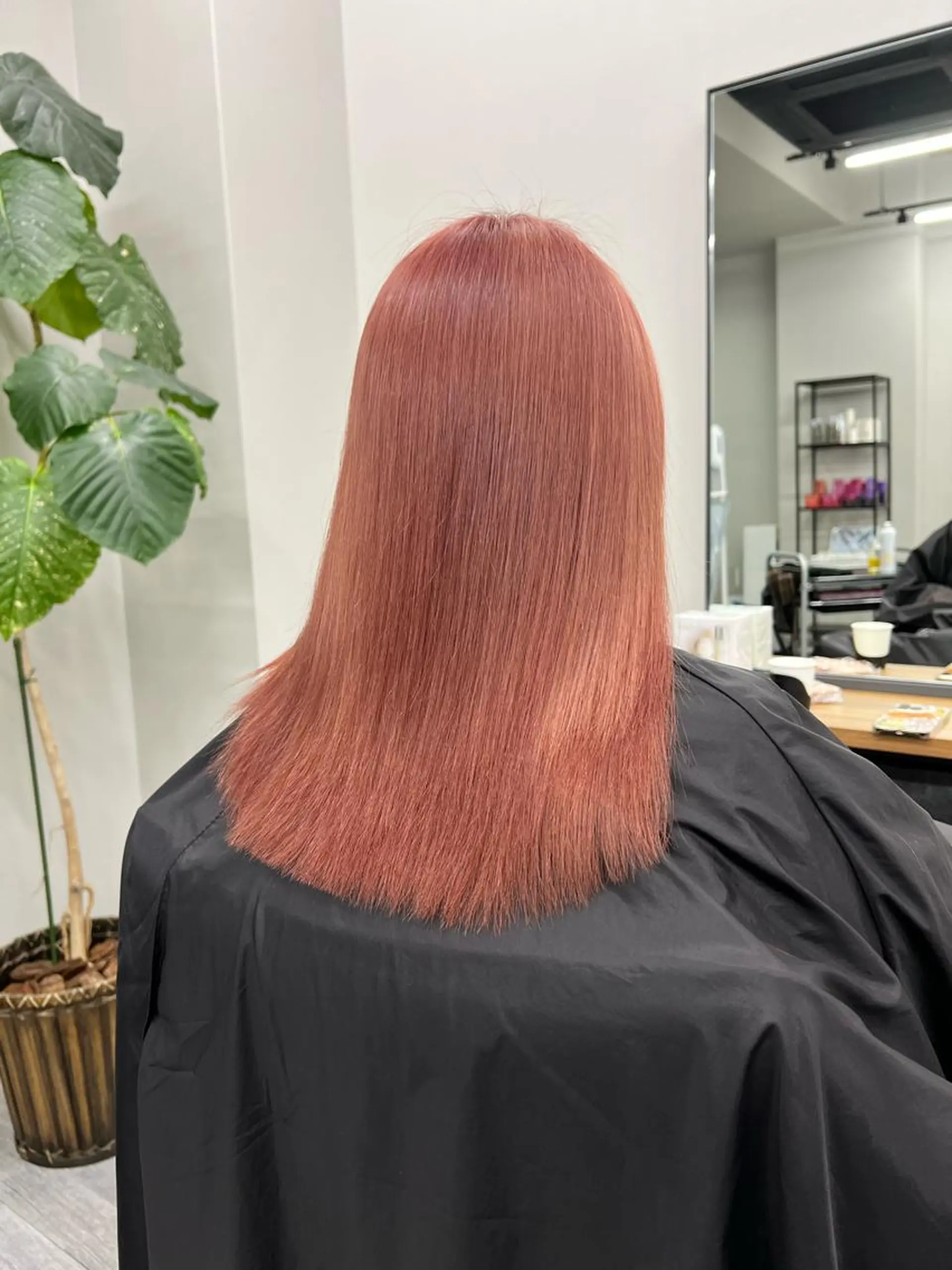 ロング カラー オレンジ ピンクカラー ヘアカラー けいと髪質改善 全年齢リピート多数のヘアスタイル