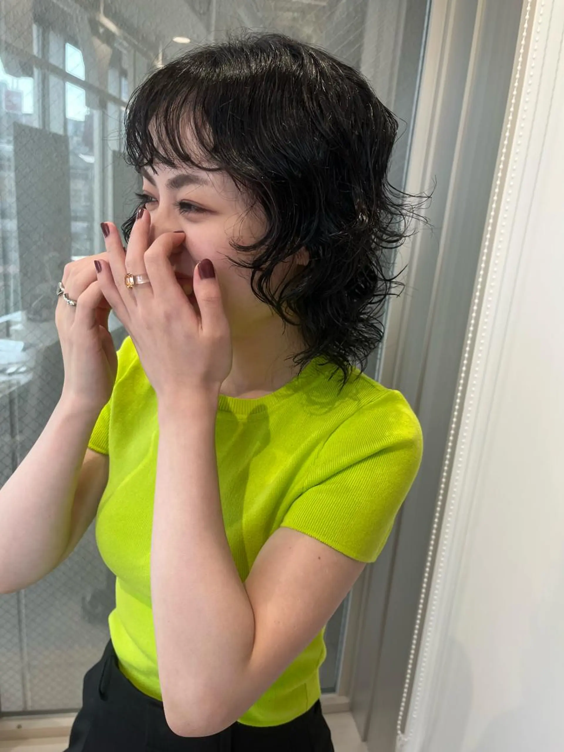 ミディアム パーマ ウルフカット ウルフカット／吉村 桃子のヘアスタイル