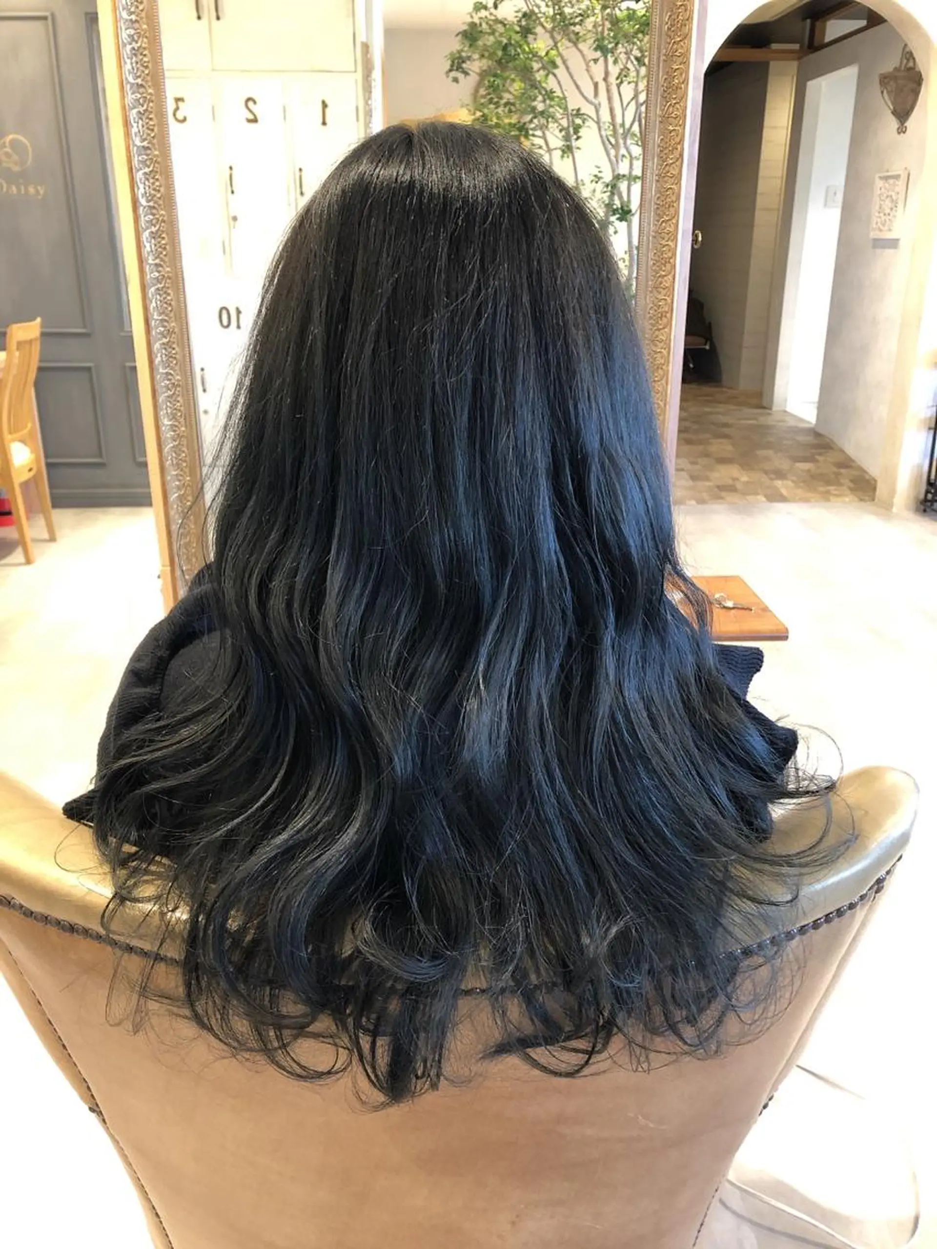 ロング カラー ブリーチ ブルーカラー サロンドユウ こはるのヘアスタイル