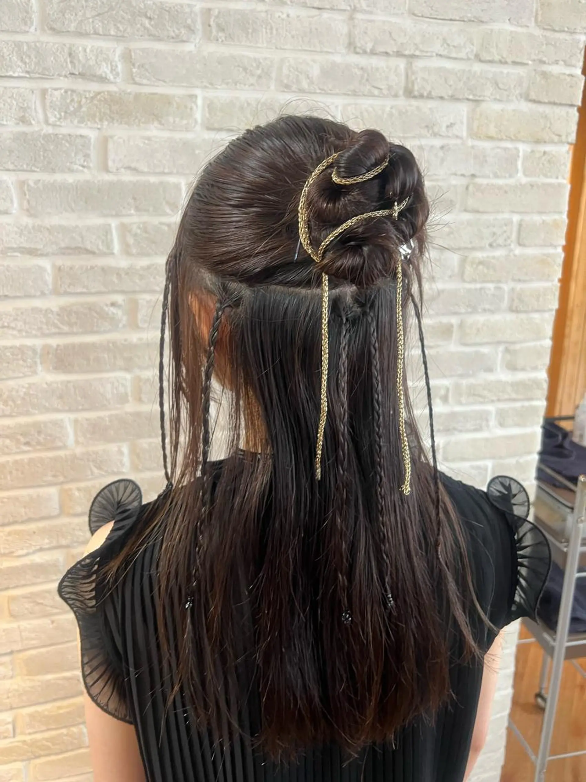ロング ヘアアレンジ ハーフアップ 三つ編み Topstylist YUKIのヘアスタイル
