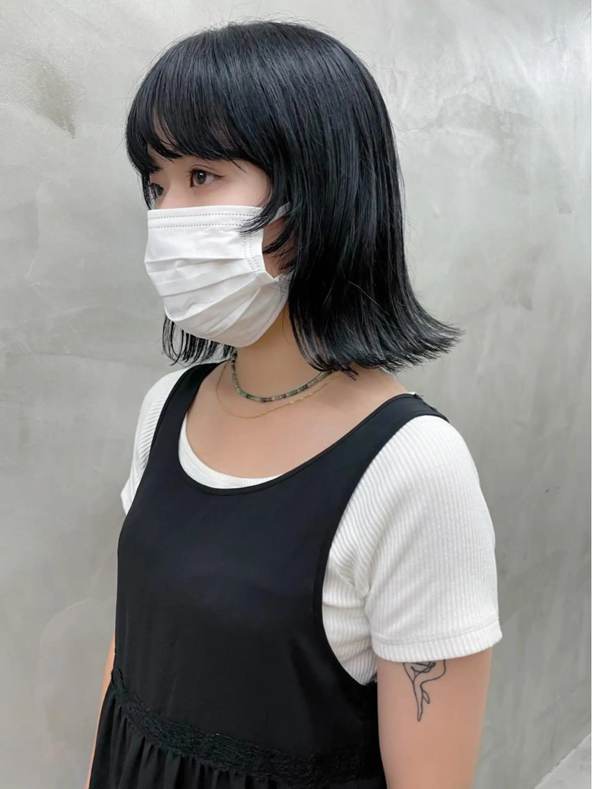 ミディアム カラー 似合わせ｜レイヤー 🪩yurikaのヘアスタイル