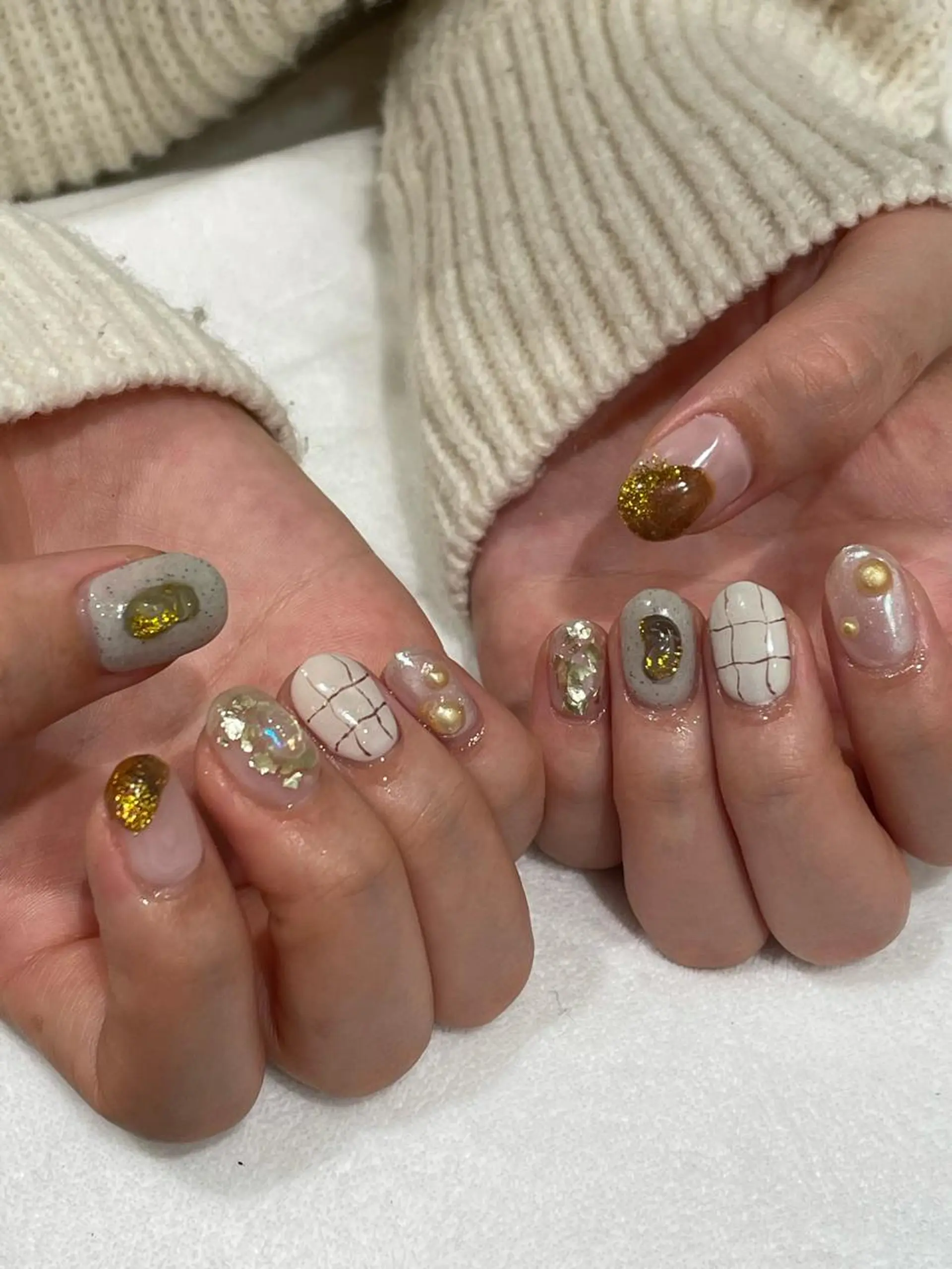 ネイル ニュアンスネイル 🎀ボブ＋ハイトーン シュカ👶🏻のヘアスタイル