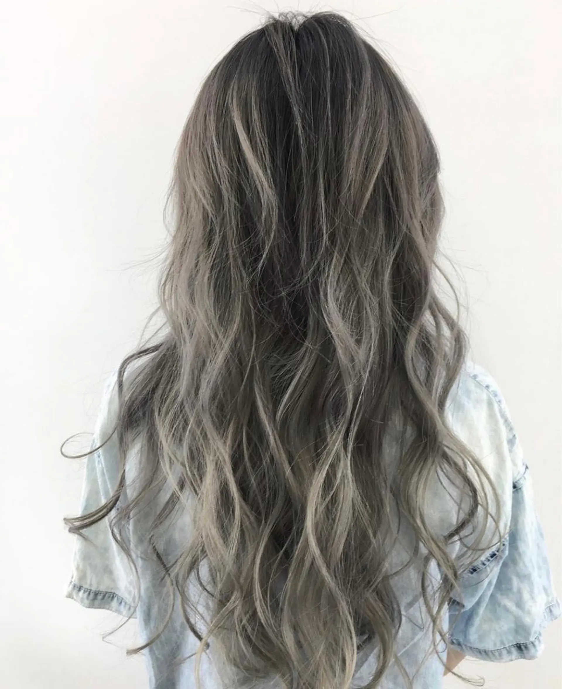 ロング アダチ コウスケのヘアスタイル