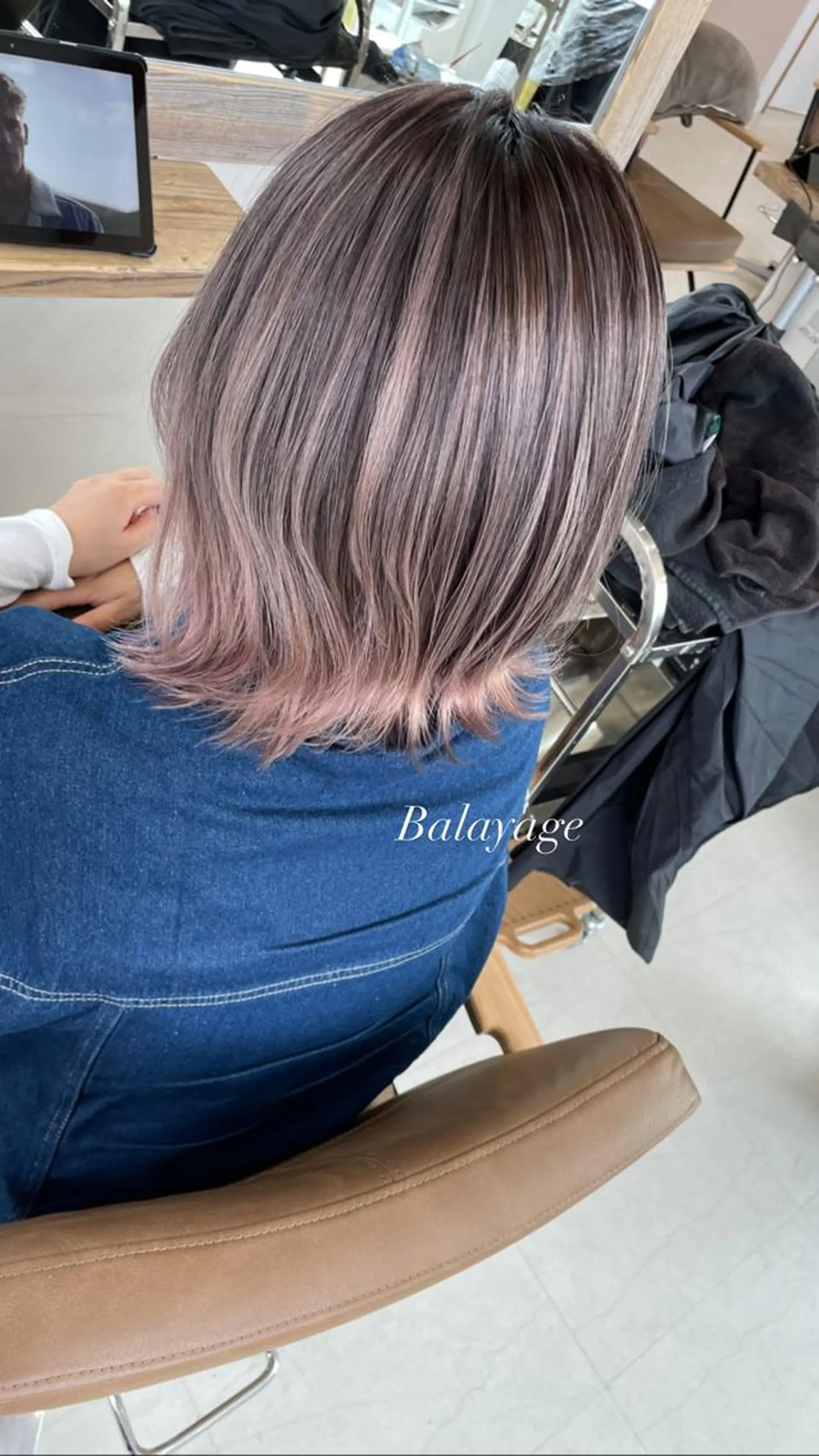 ミディアム ヘアカラー 鈴木 妃帆未のヘアスタイル