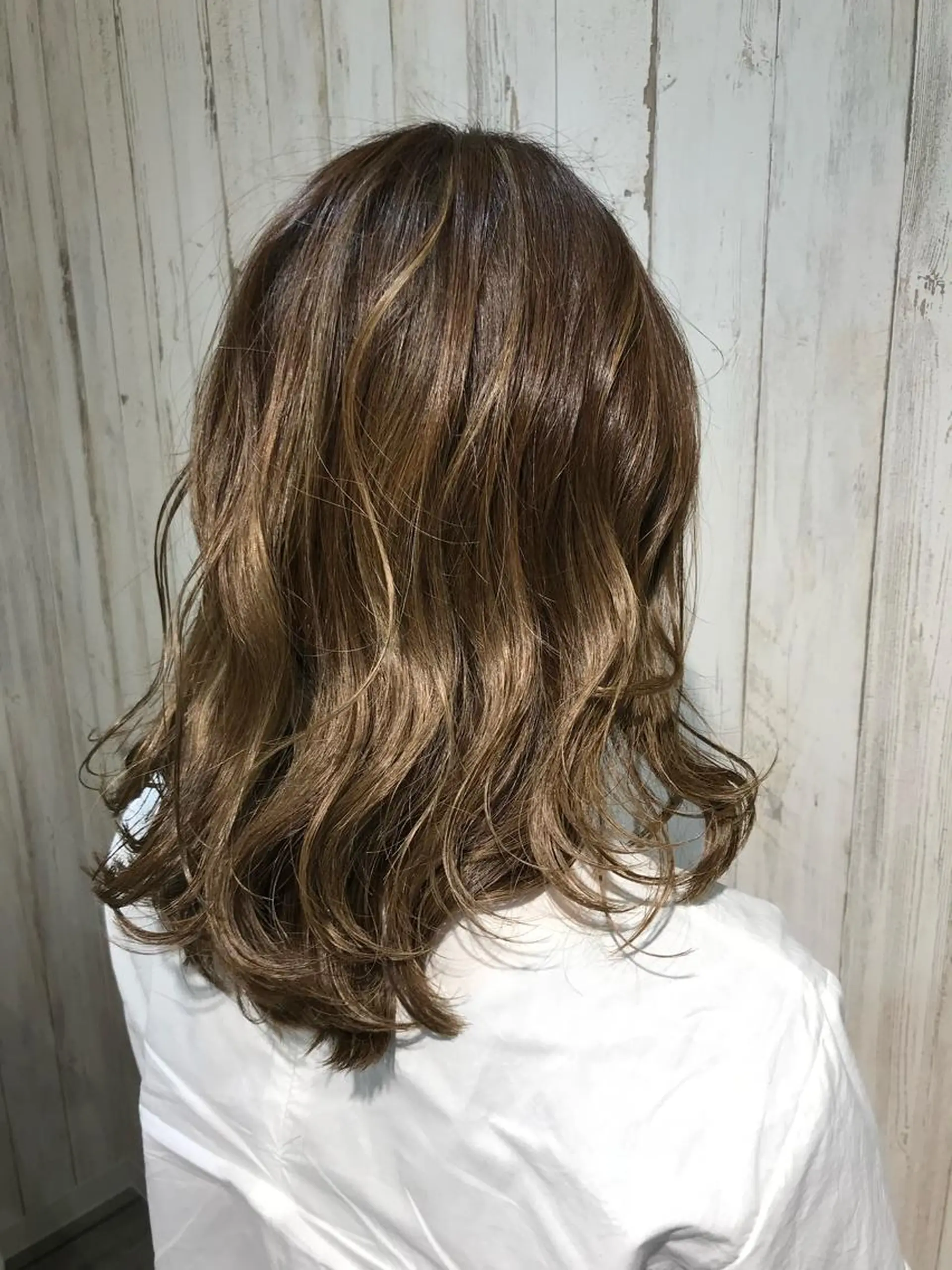 セミロング カラー ベージュカラー 心斎橋韓国ボブ 好原良真のヘアスタイル
