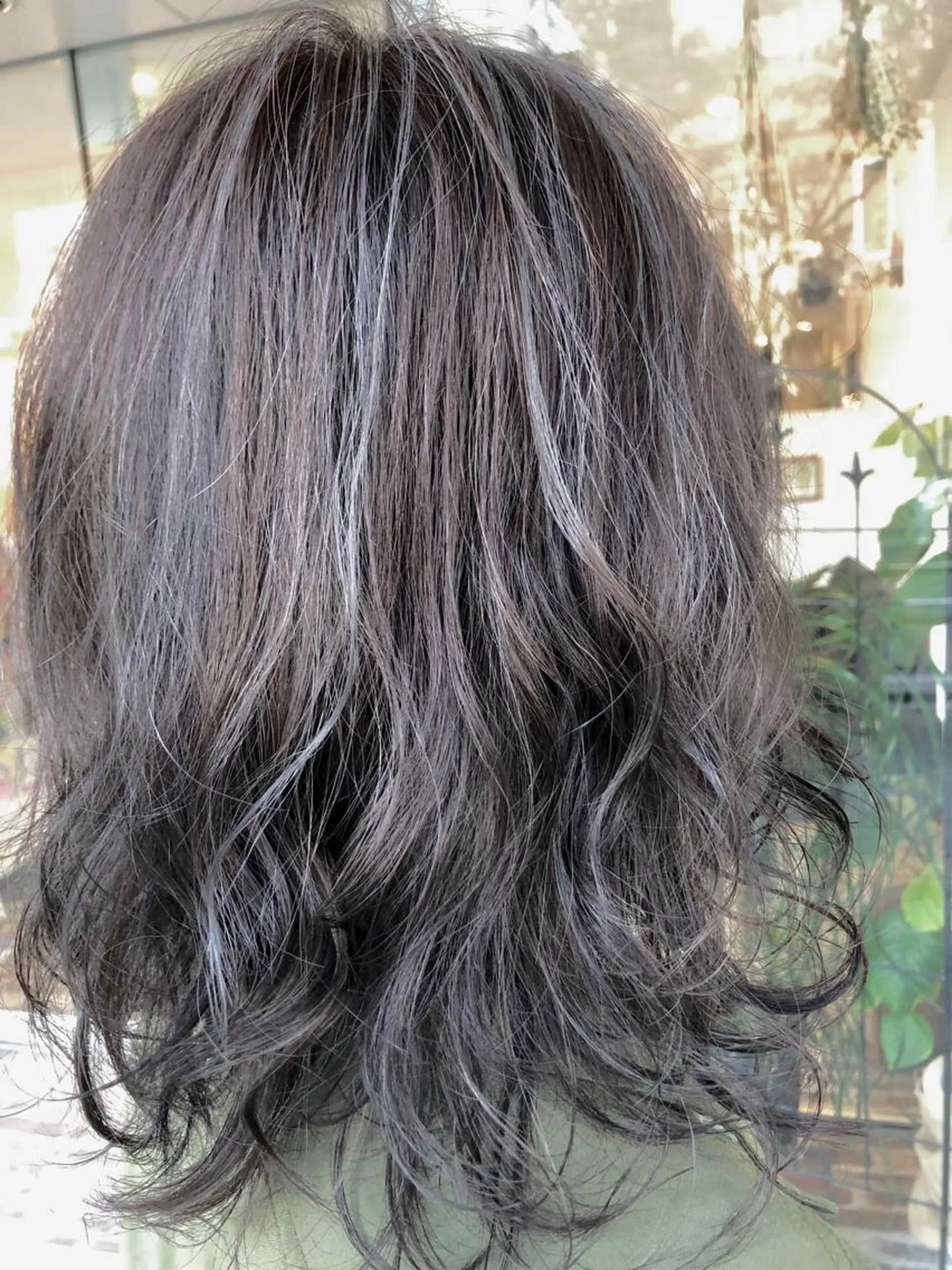 ミディアム カラー パーマ m ā l o. マァロのヘアスタイル