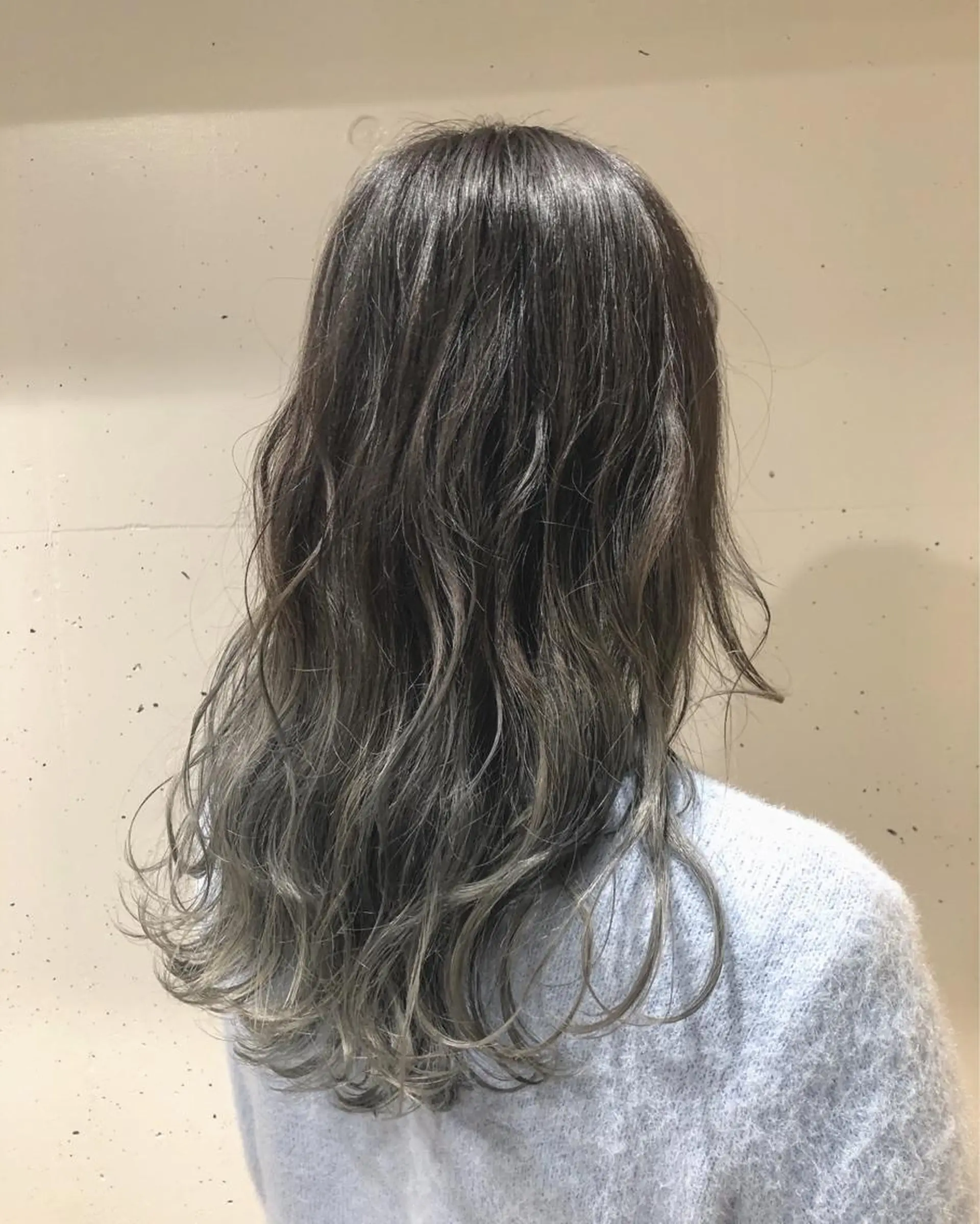 セミロング カラー ブリーチ グラデーションカラー ヘアカラー トリートメント 小山功陽 /メンズスタイルのヘアスタイル