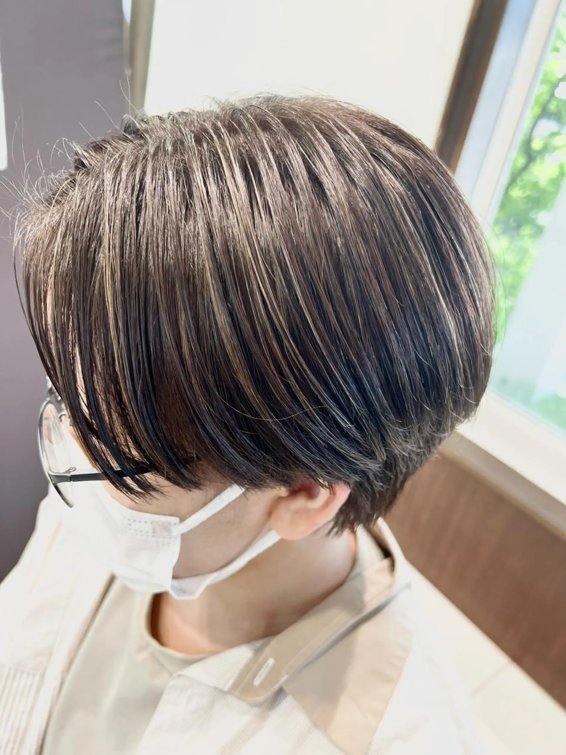 ショート ハイライト ショートヘア ヘアカラー トリートメント 下條 真のヘアスタイル