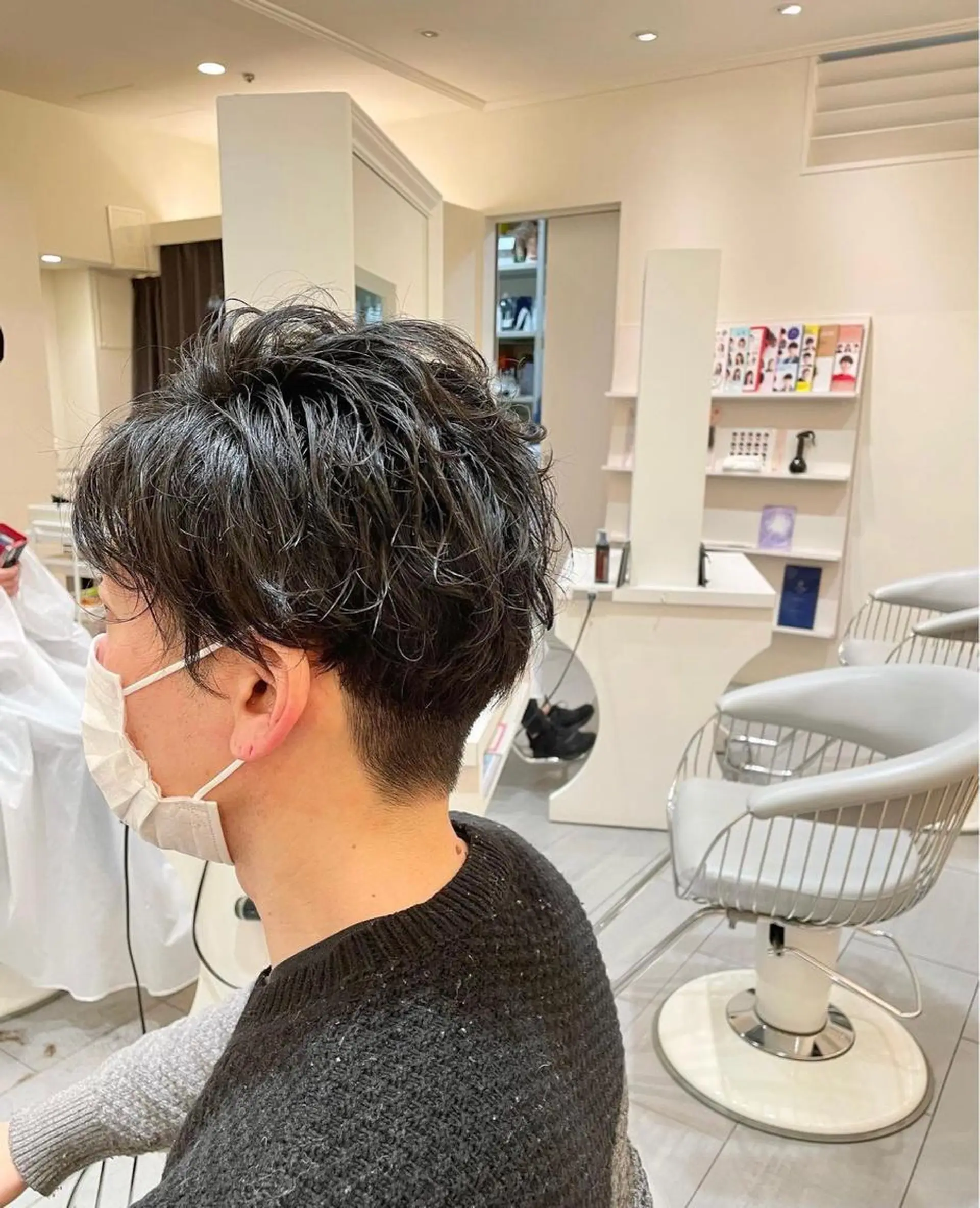 メンズ Ｈａｉｒ’ｓ Ｇａｌｌeｒｙ所属・コテ巻きパーマ 阪上 沙織のヘアスタイル