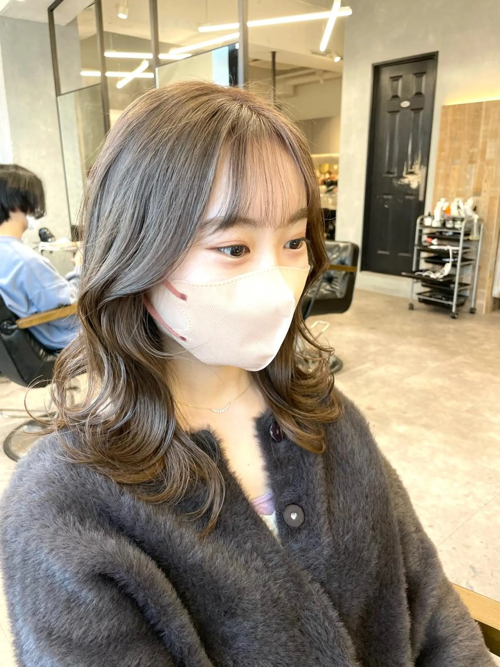 ミディアム カラー カット ヘアカラー 色気レイヤー& ショートはお任せ🌟のヘアスタイル