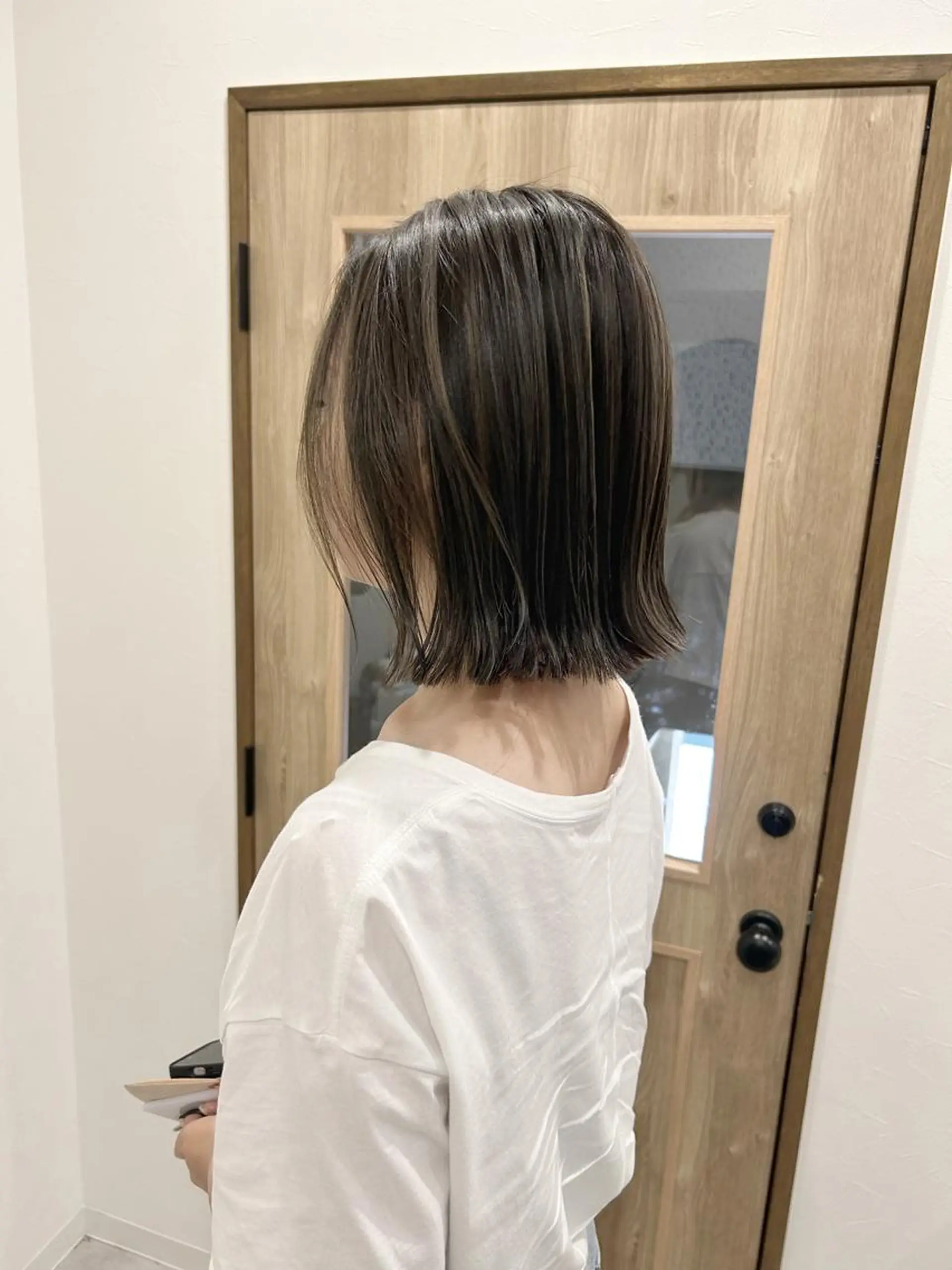 ショート カラー アッシュ アッシュグレー アッシュグレージュ バレイヤージュ ベージュカラー ヘアカラー ボブ/ハイトーン 福生Radix 下田のヘアスタイル