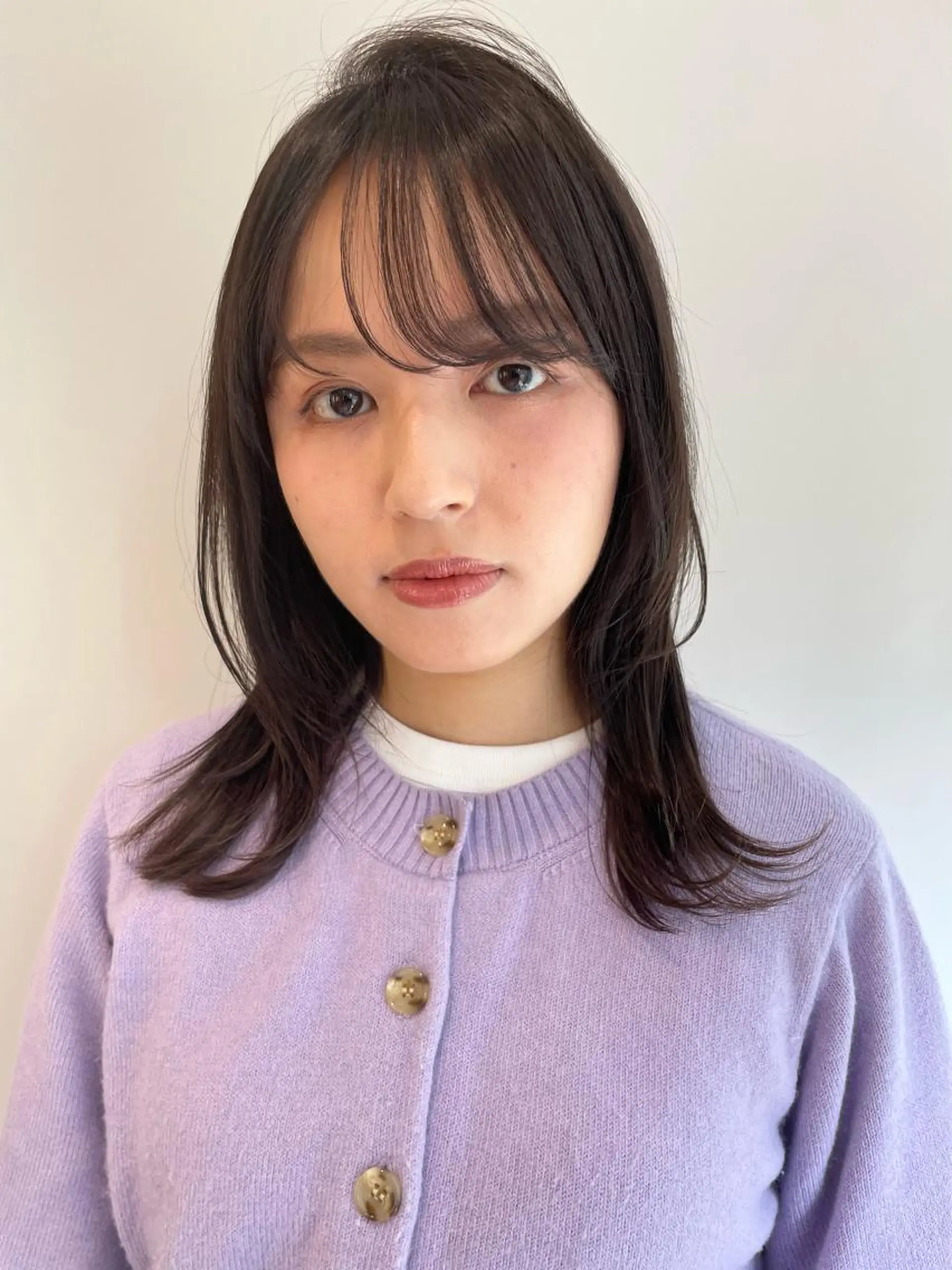 セミロング 山口 莉奈のヘアスタイル