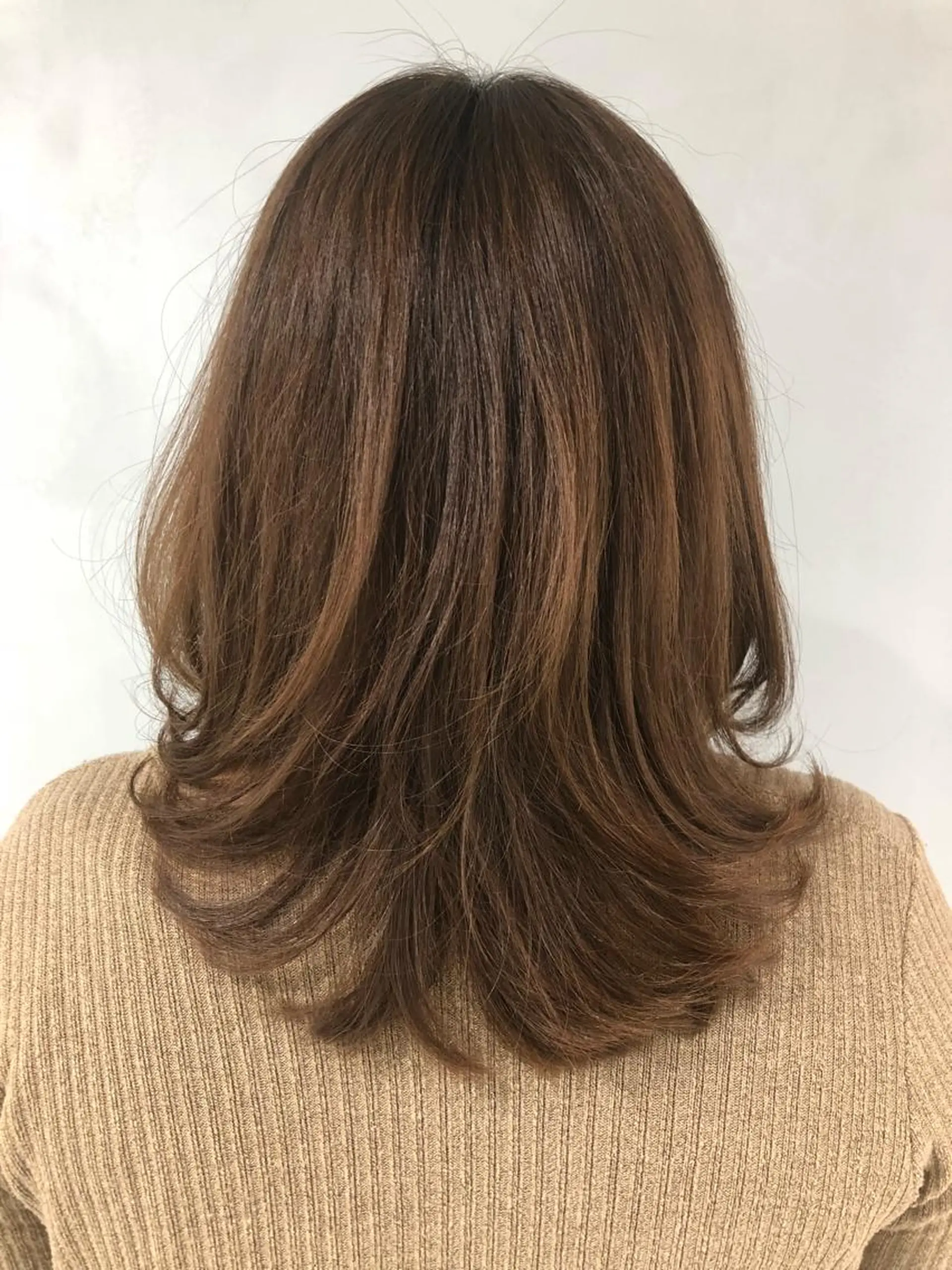 ミディアム レイヤーカット 髪質改善イノアカラー 富澤ショウタのヘアスタイル