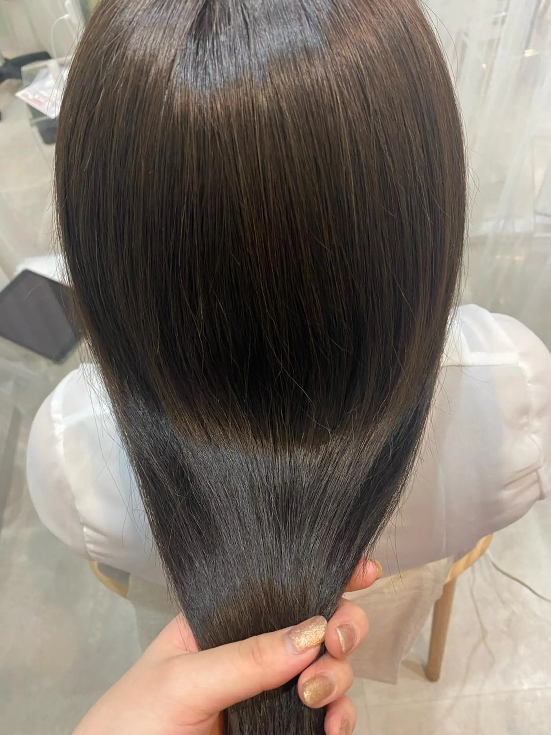 ミディアム 谷川 李奈のヘアスタイル