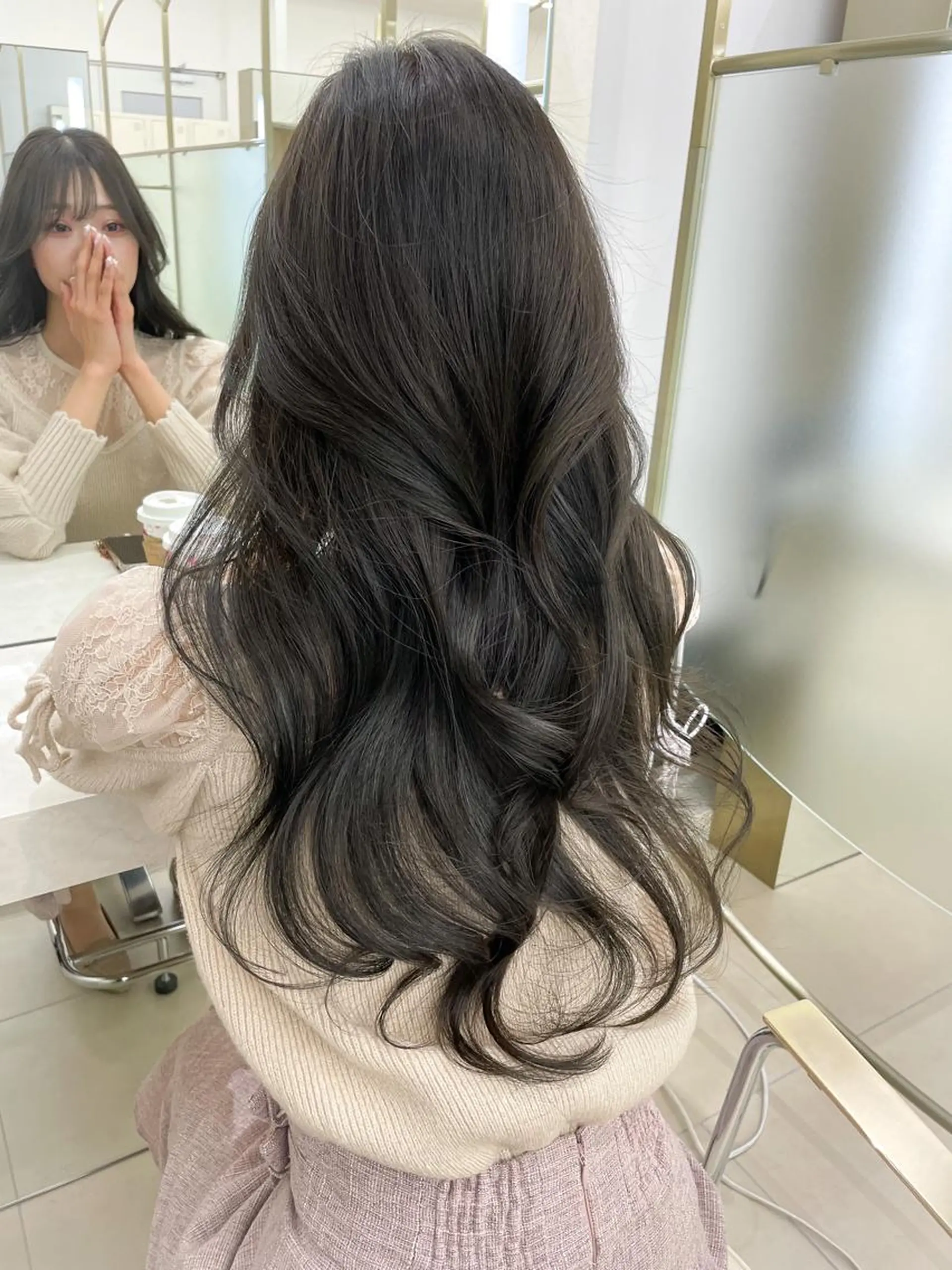 ロング カラー グレージュ オリーブグレージュ オリーブグレー ヘアカラー トリートメント COA GINZA 空也/前髪/顔まわりのヘアスタイル