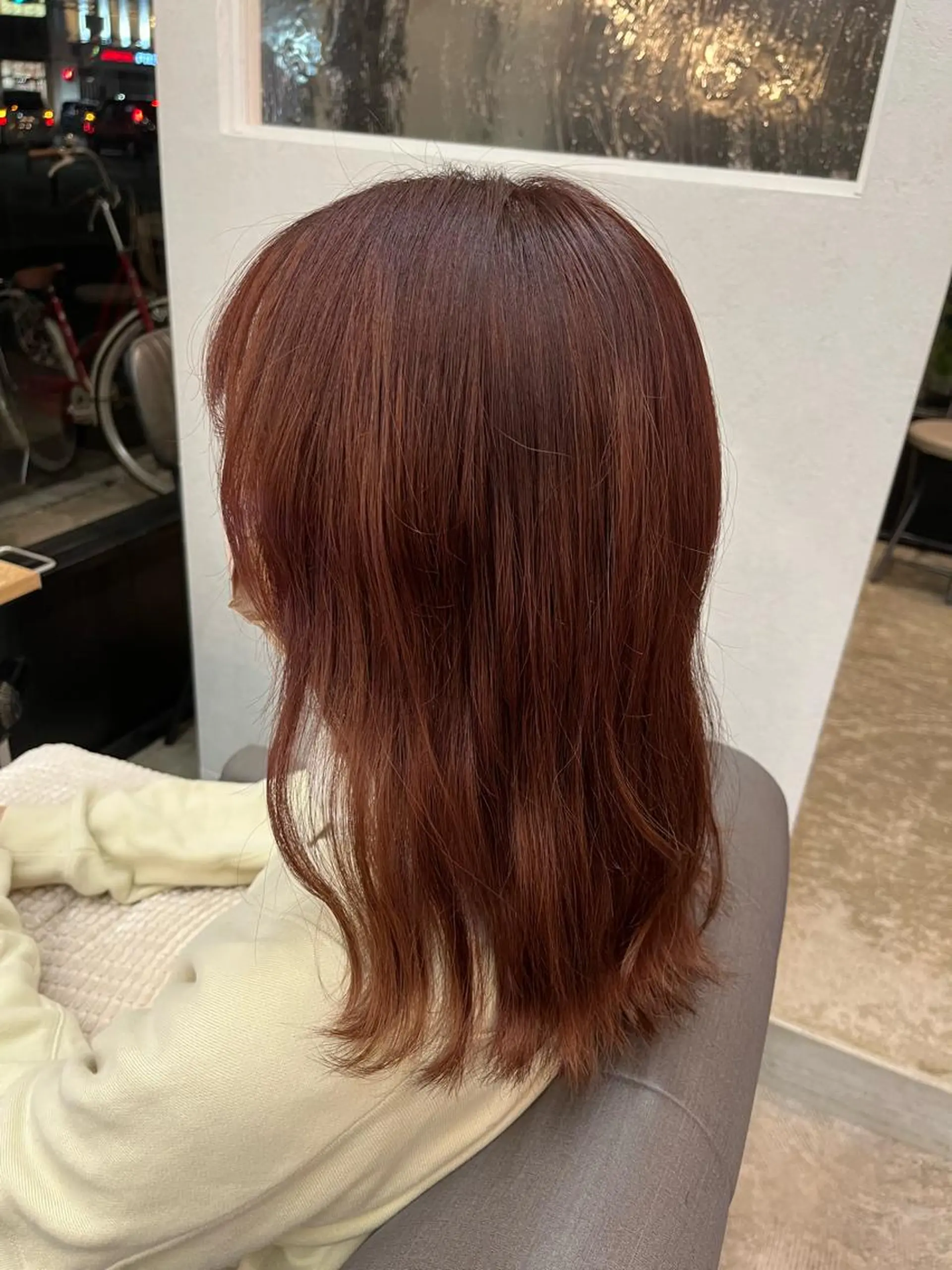 セミロング カラー 福本 光のヘアスタイル