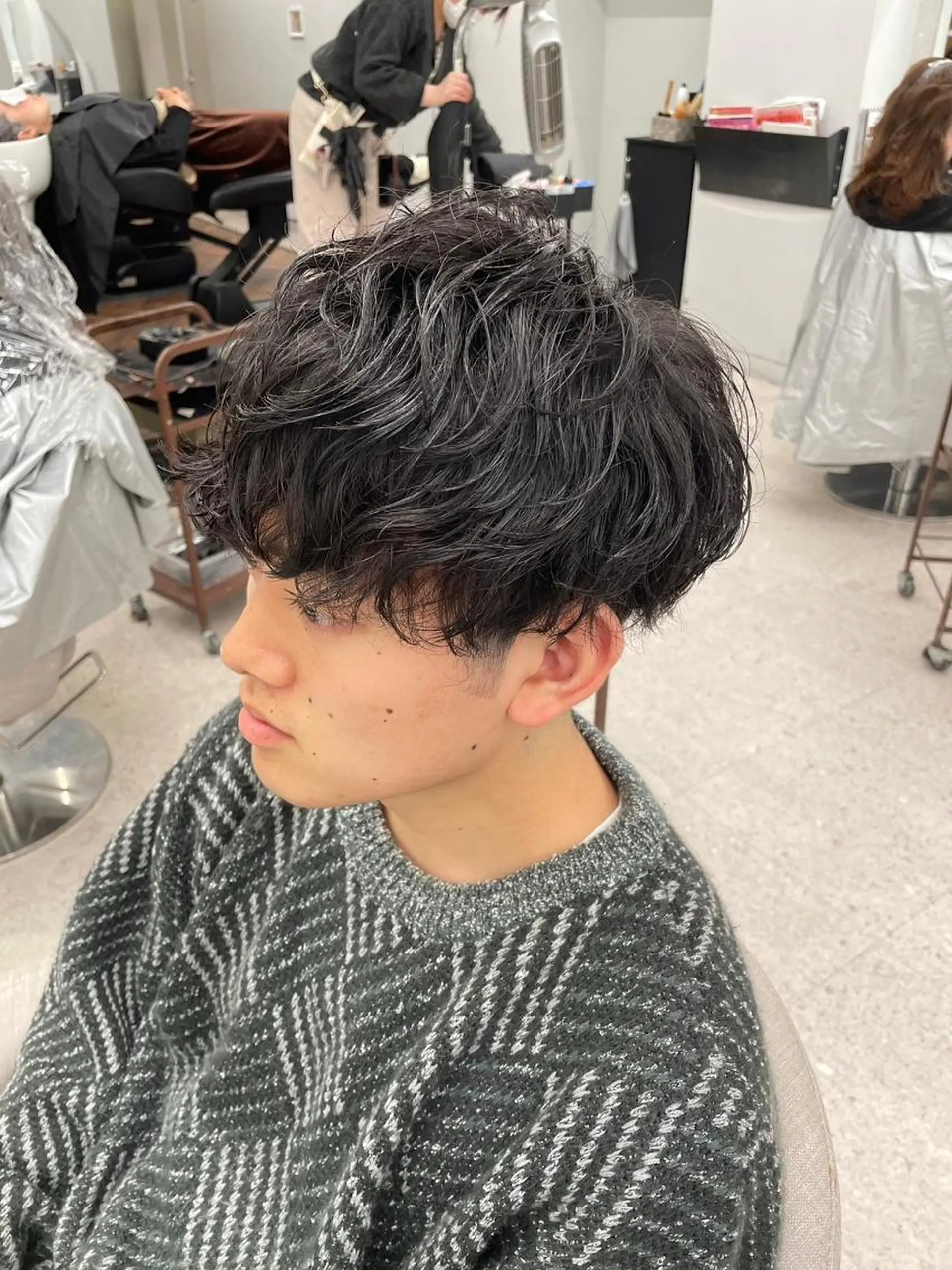 メンズ アップバング センターパート カルマパーマ マッシュ メンズパーマ メンズスタイリスト✨ 助川龍哉のヘアスタイル