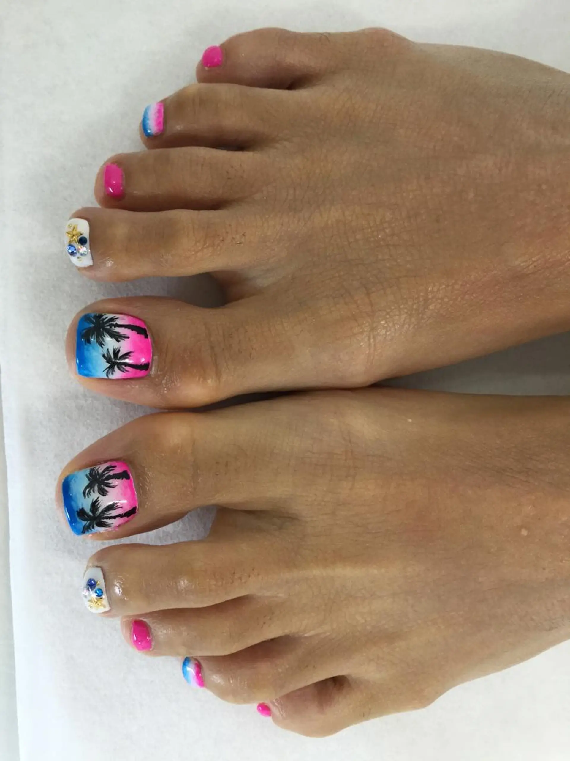 ネイル 💎🐰 saki. m 🐰💎のネイルデザイン