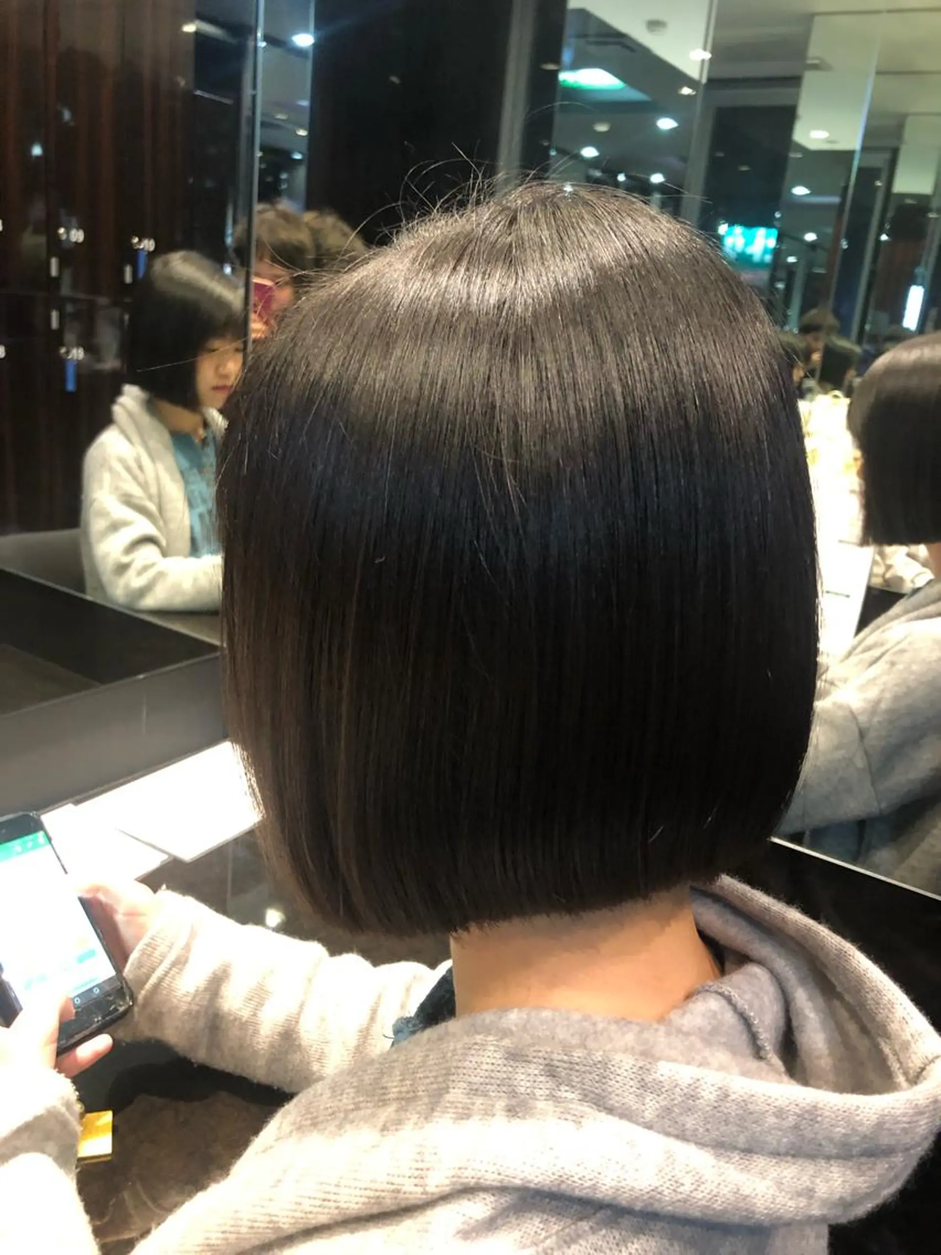 ミディアム LOOP REMIのヘアスタイル