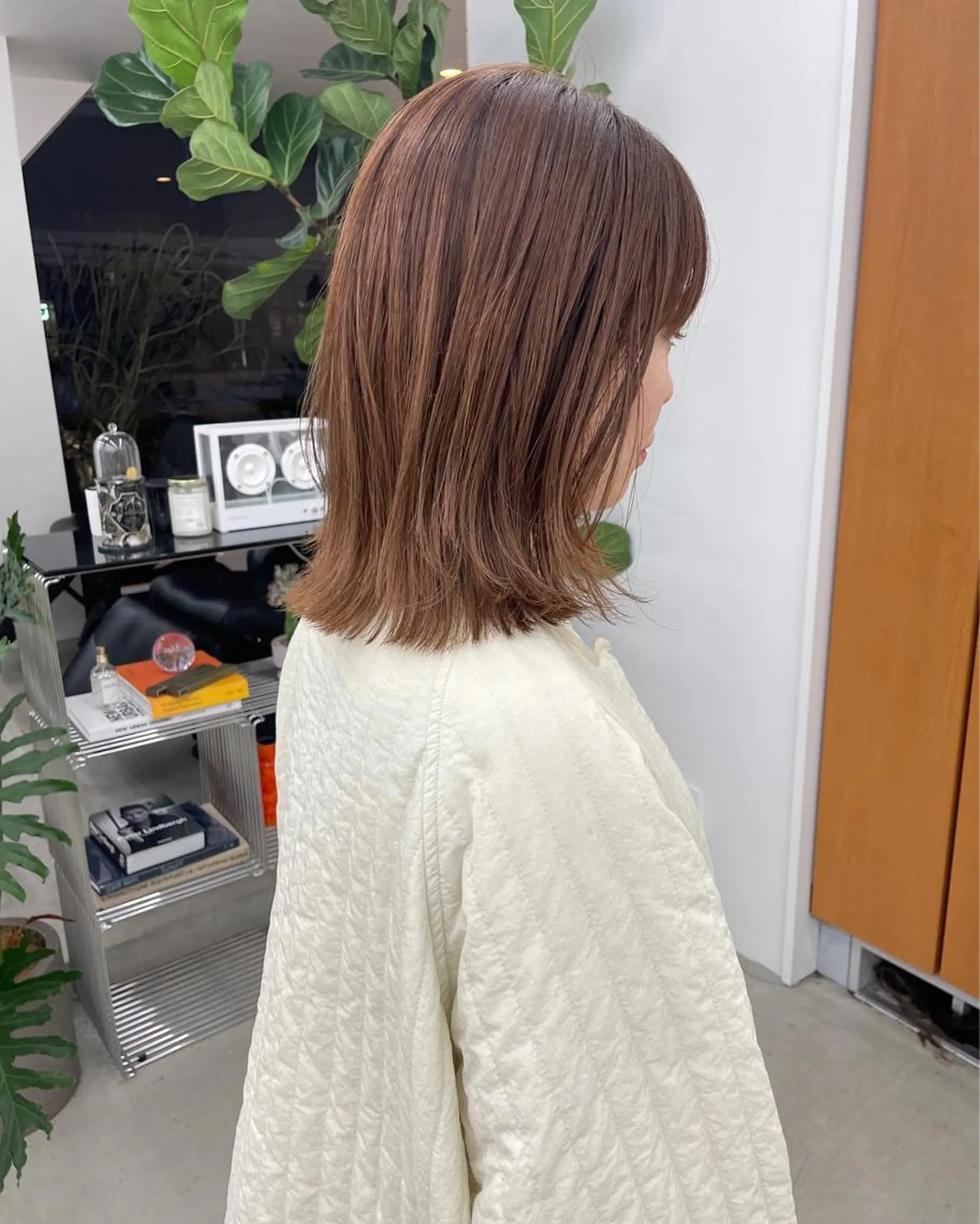 ミディアム カラー ベージュカラー ブラウンカラー ブラウンベージュ くびれヘア レイヤーカット カット ヘアカラー トリートメント ボブ/レイヤー/ケア パーマ/リュウタのヘアスタイル