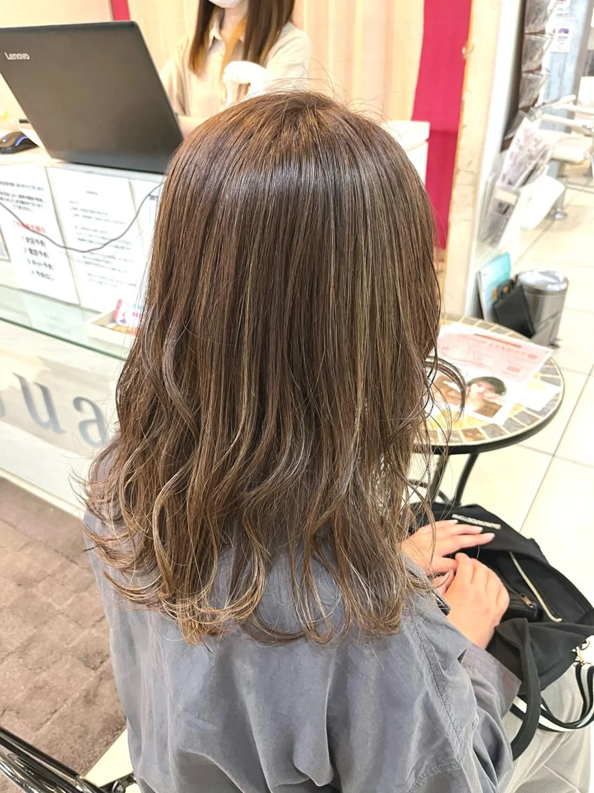 セミロング カラー ハイライトカラー ハイライト ヘアカラー 🤎ベージュカラー/ 髪質改善/山岸🤎のヘアスタイル