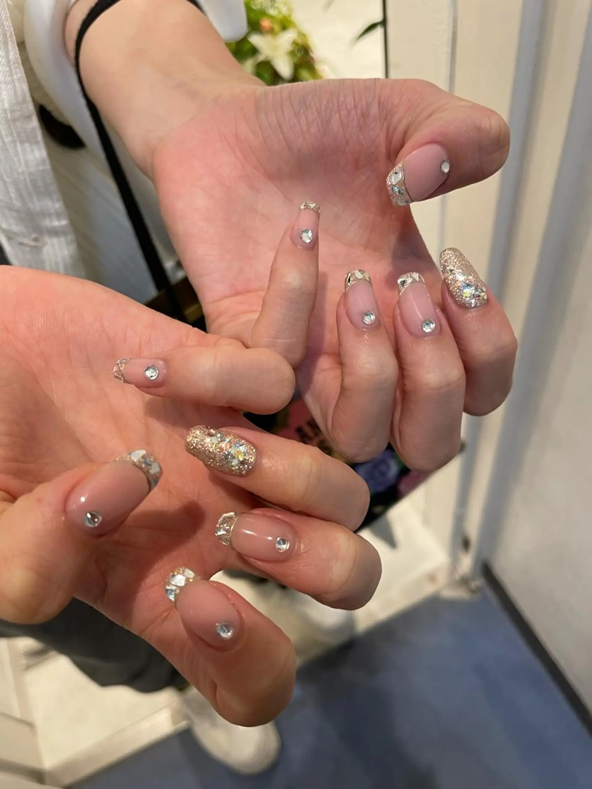 ネイル アートネイル フレンチネイル ガラスフレンチ ハンドネイル miu nail所属・MIUNail YUMIのネイルデザイン