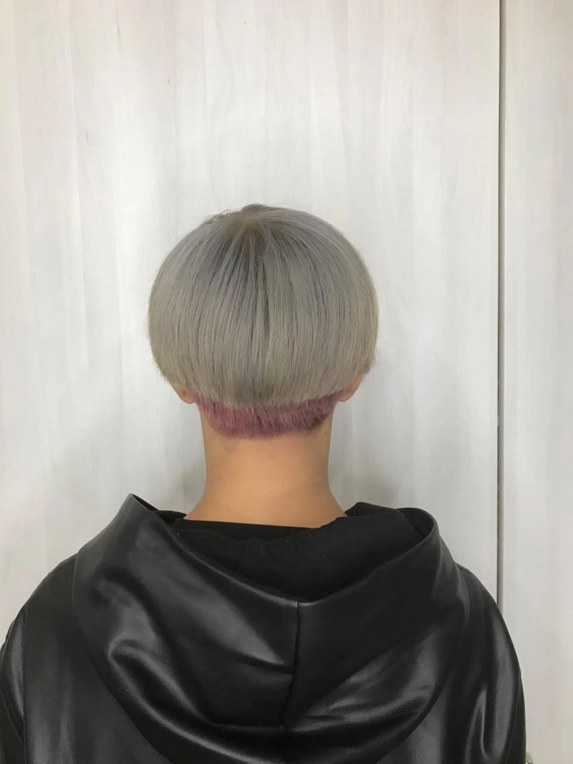 ショート カラー メンズ メンズインナーカラー マッシュ インナーカラー カット トリートメント 松井 敬太郎のヘアスタイル