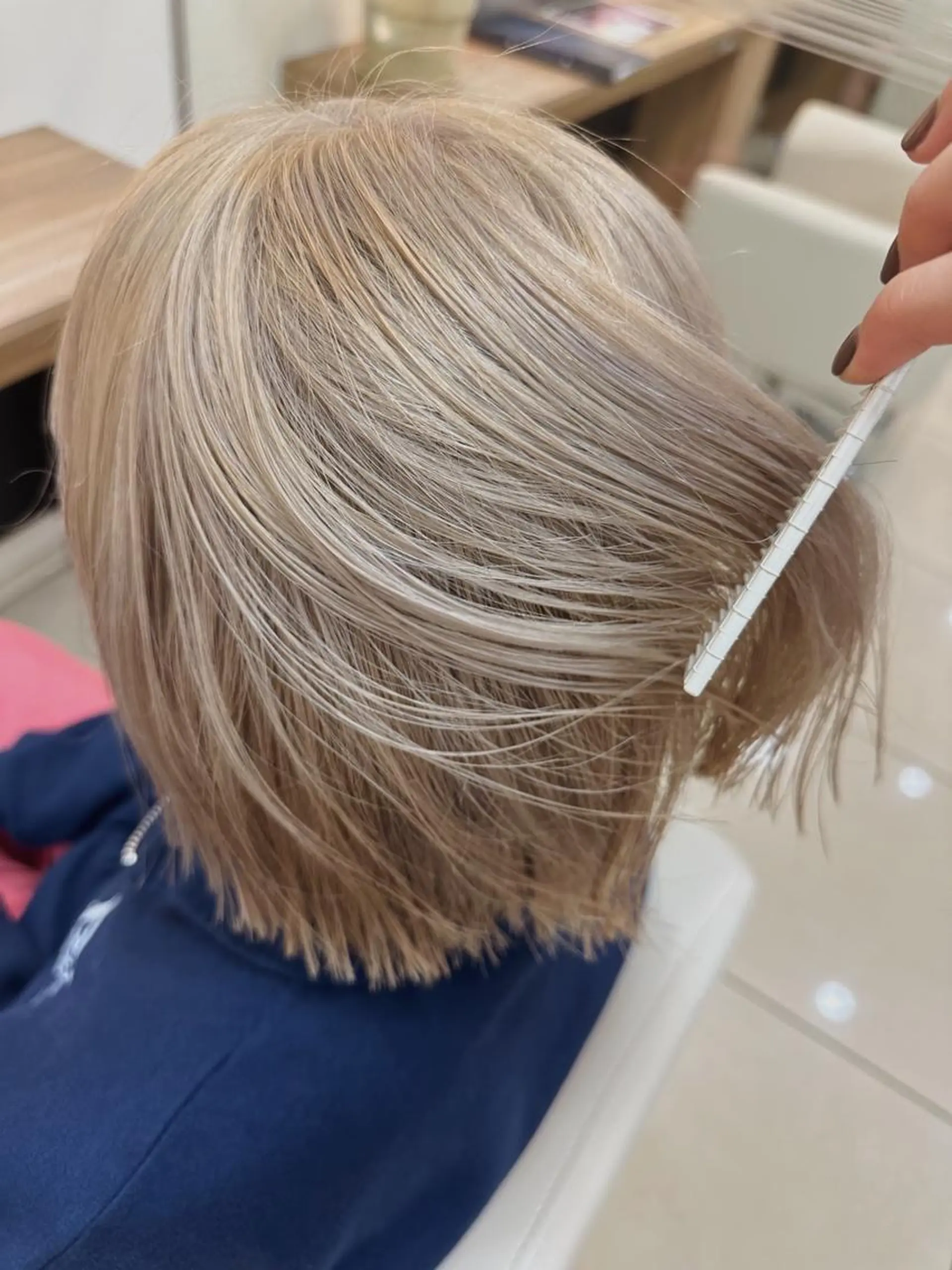 ミディアム カラー ブロンド ブリーチカラー/ベー ジュ/Hono🦖のヘアスタイル