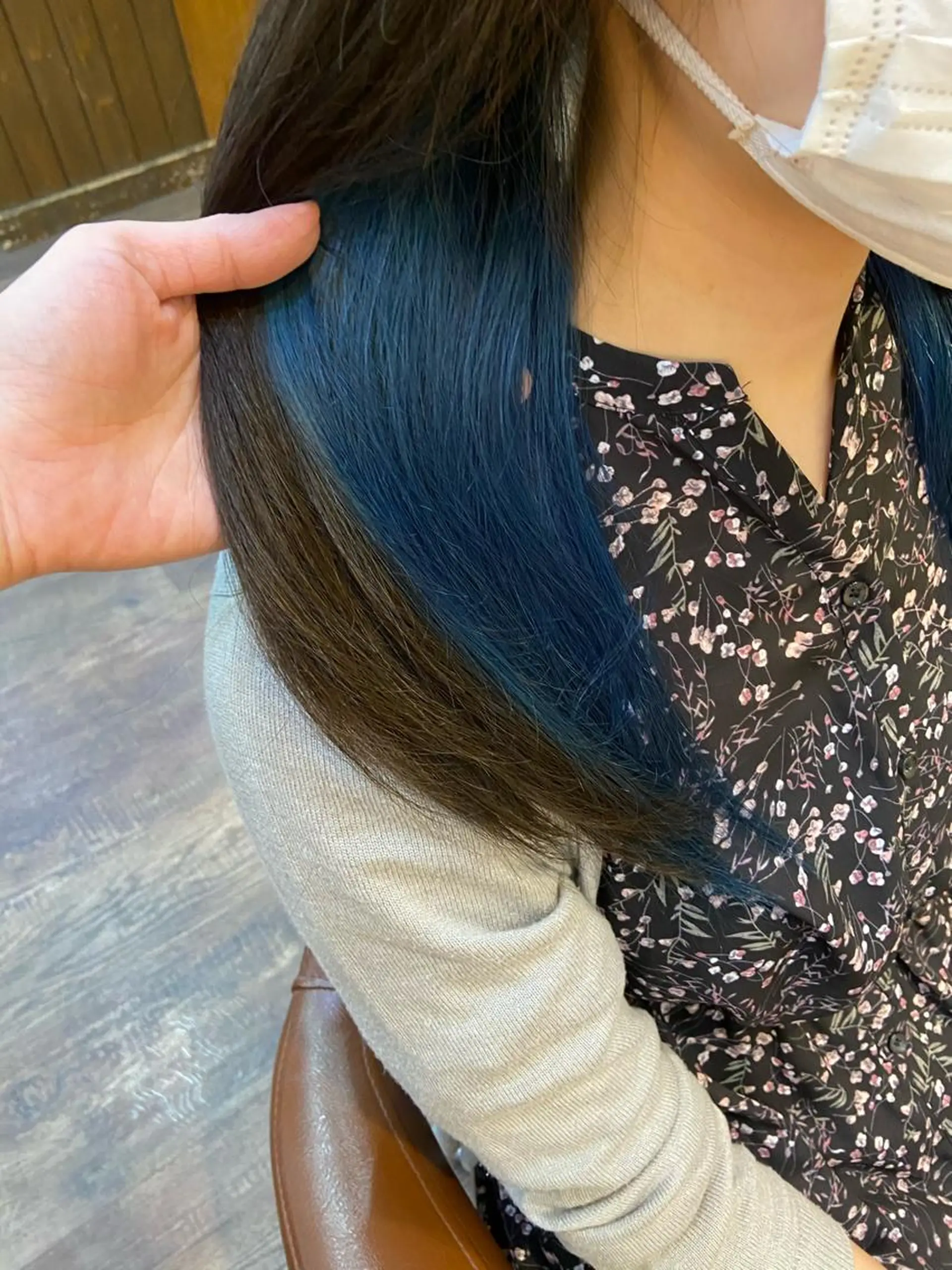 セミロング カラー 鎌田 祥江のヘアスタイル