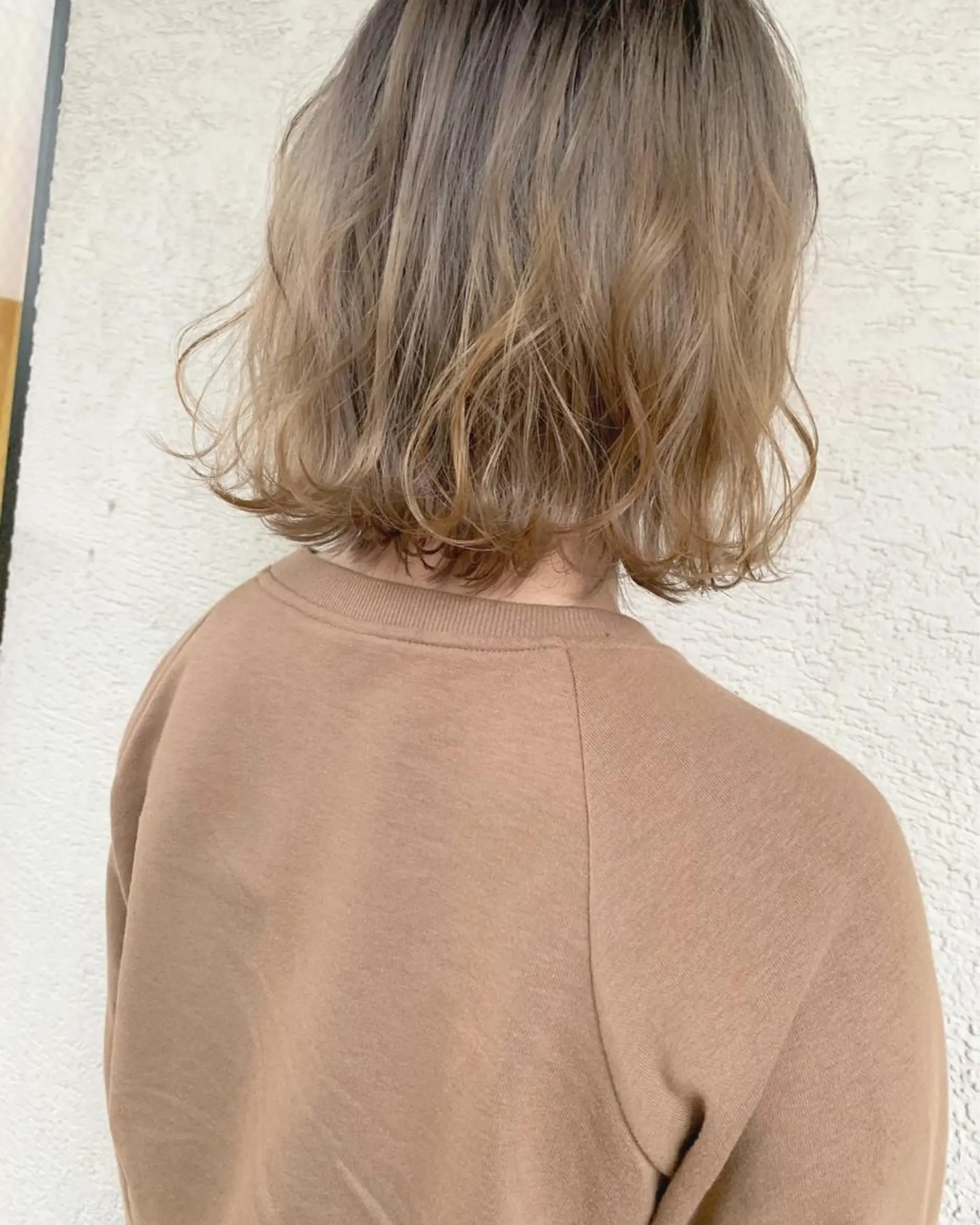 ミディアム カラー 艶髪・酸性ストレート フリツのヘアスタイル