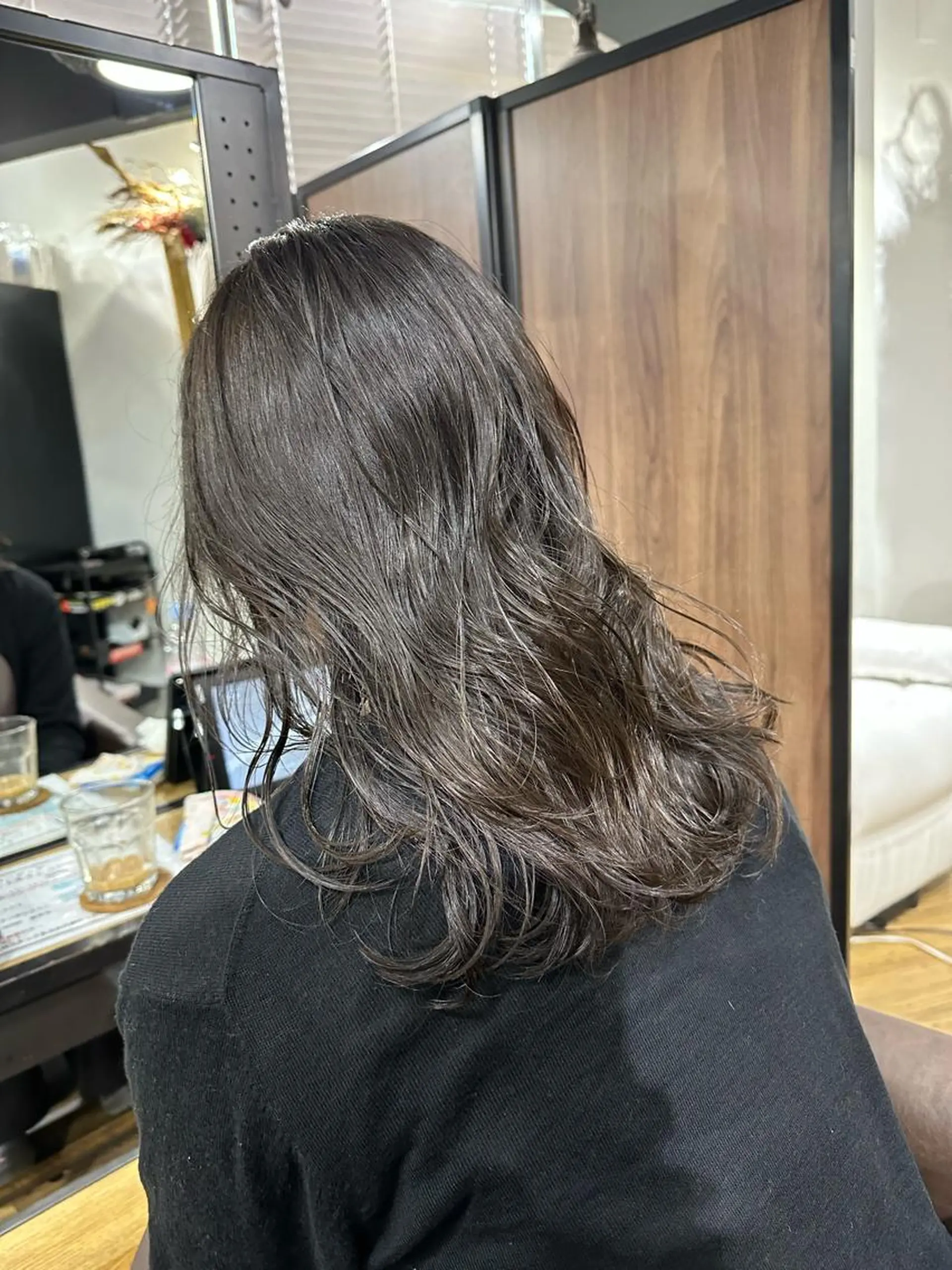 ミディアム カラー 透明感カラー ダークグレー ヘアカラー ARCANAブリーチ ダブルカラー🌟原宿のヘアスタイル