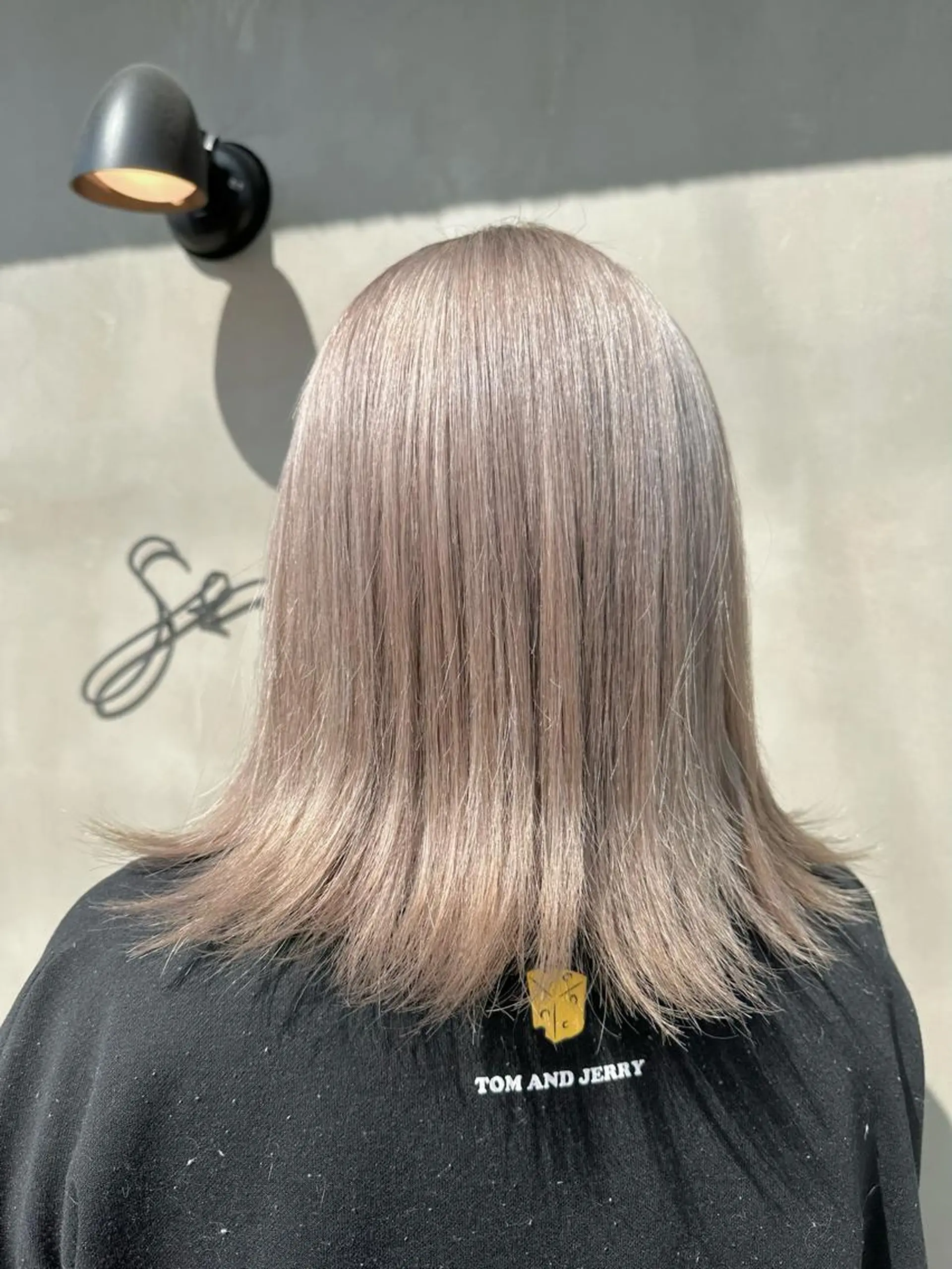 セミロング カラー Design Color🐰アユミのヘアスタイル