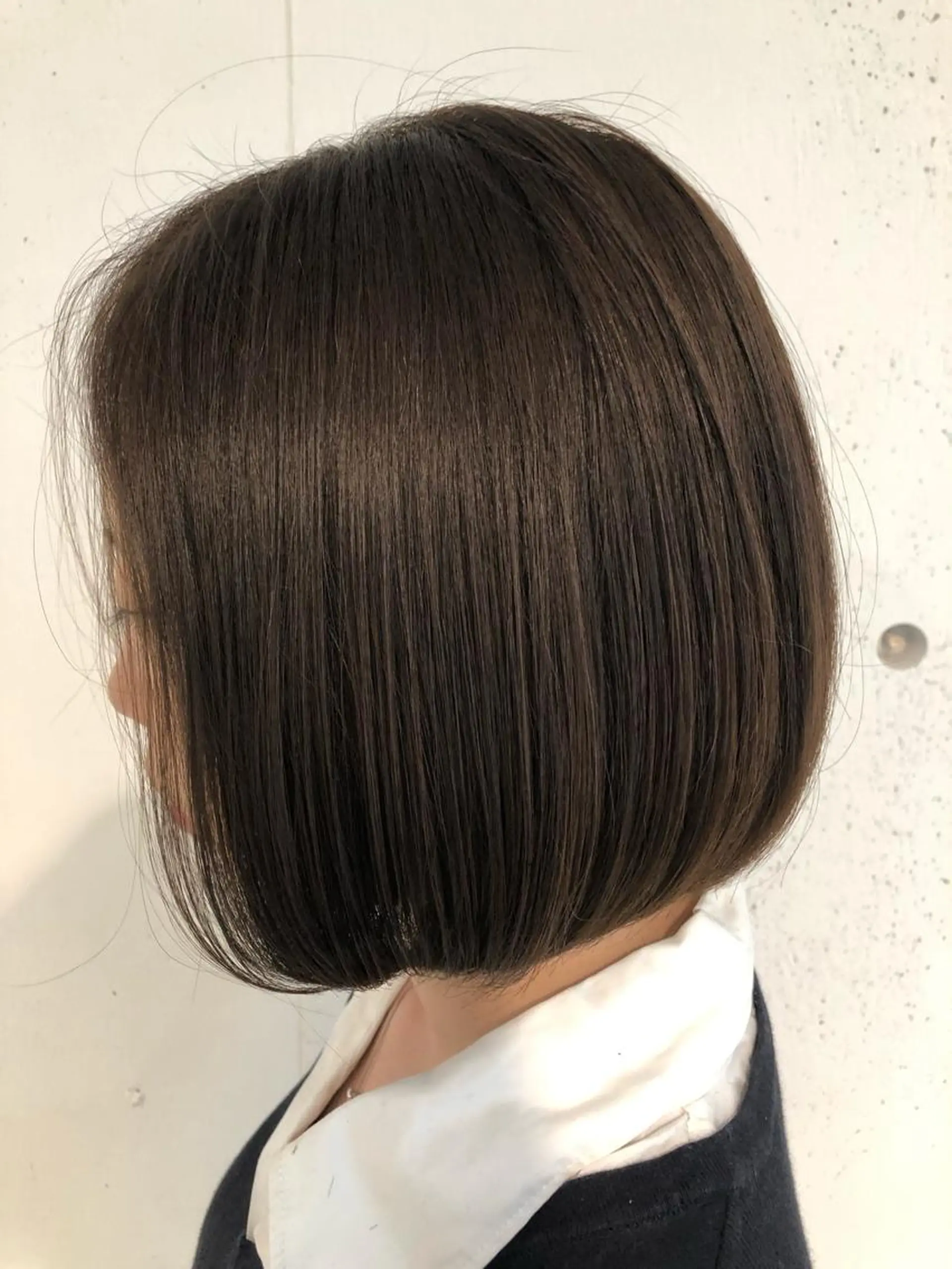 ショート ボブ カット ヘアカラー AiRU hair MARINAのヘアスタイル