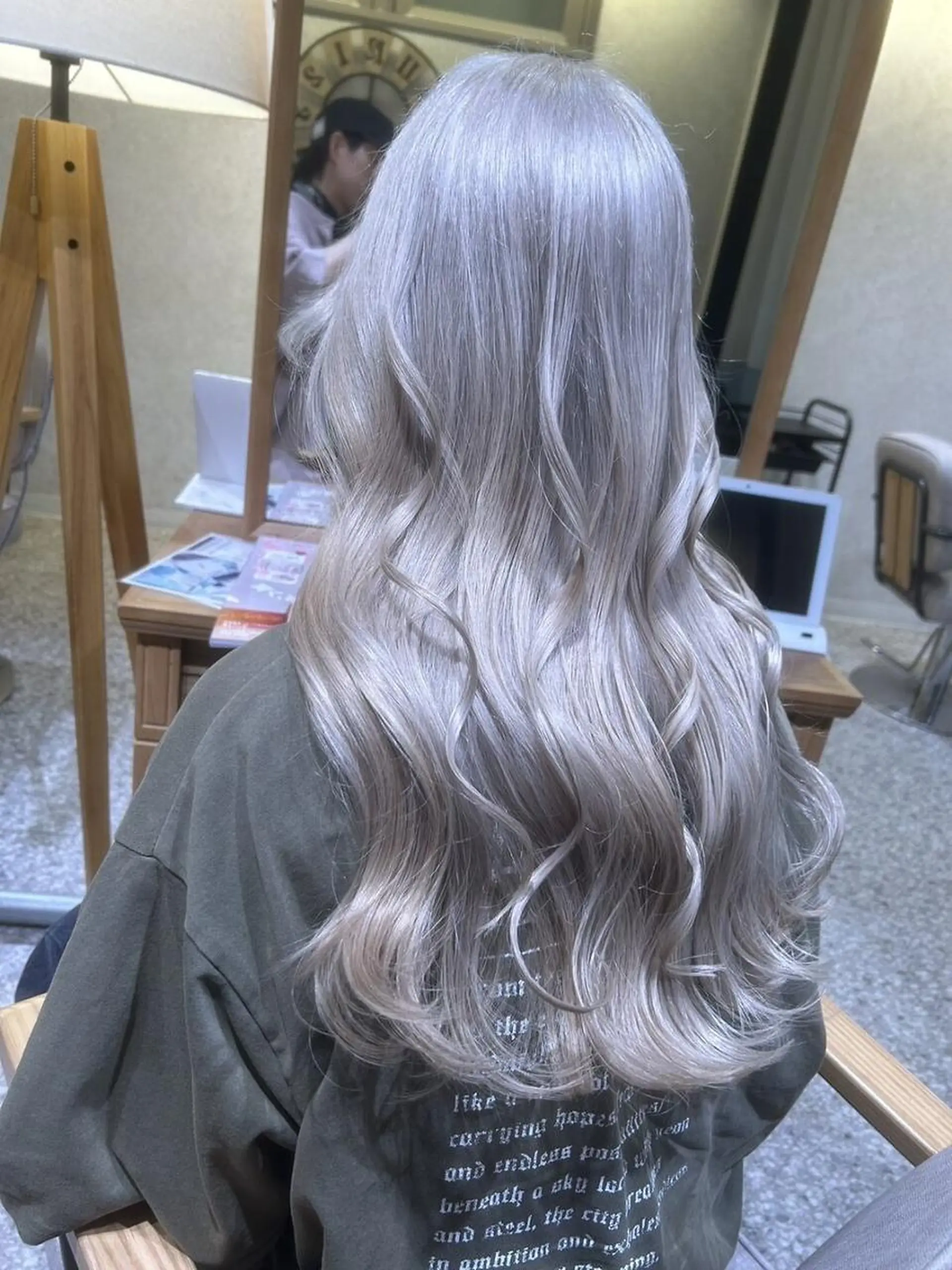 ロング カラー &.TIGRE SmartSalonのヘアスタイル